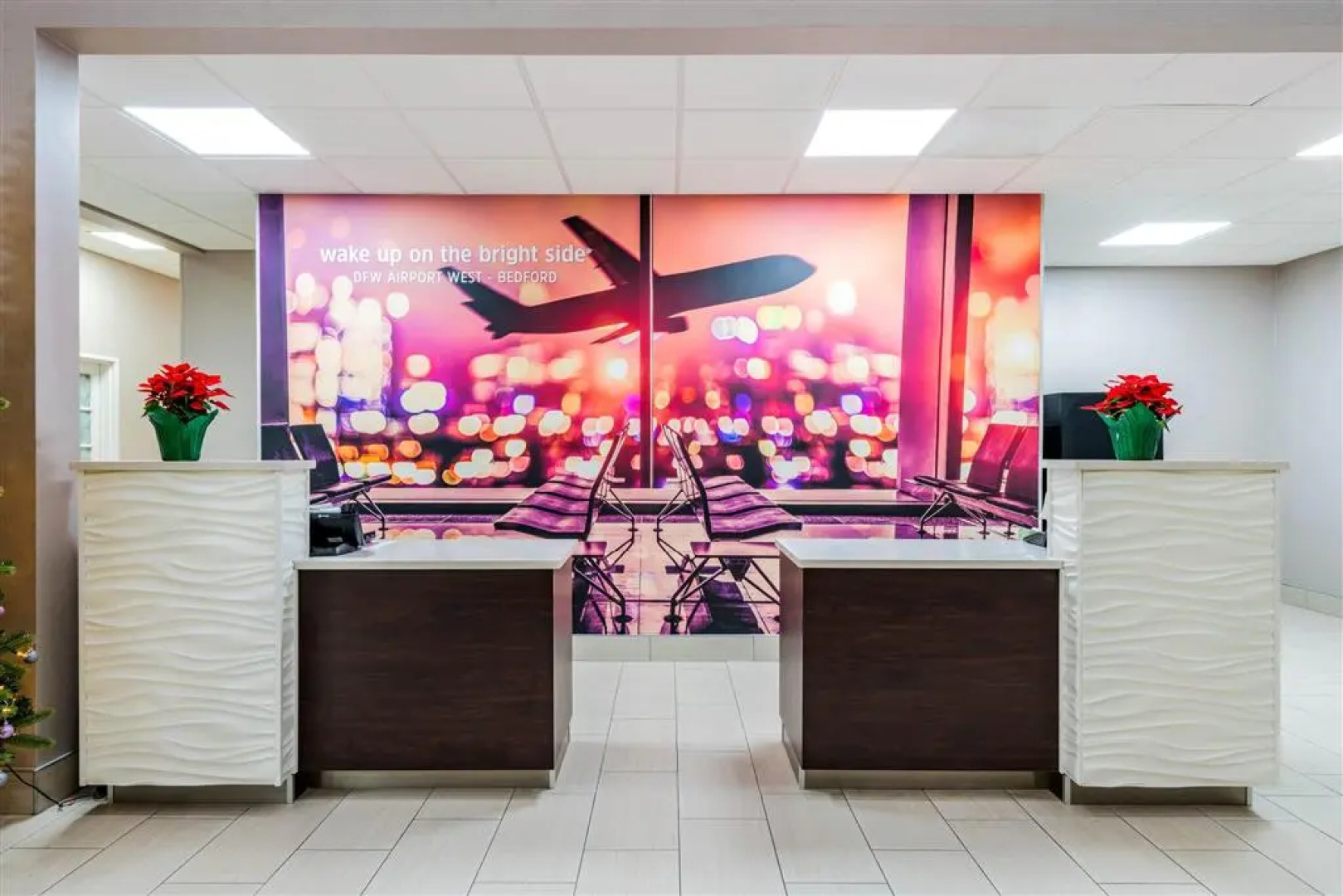 La Quinta Inn & Suites by Wyndham DFW Airport West - Bedford