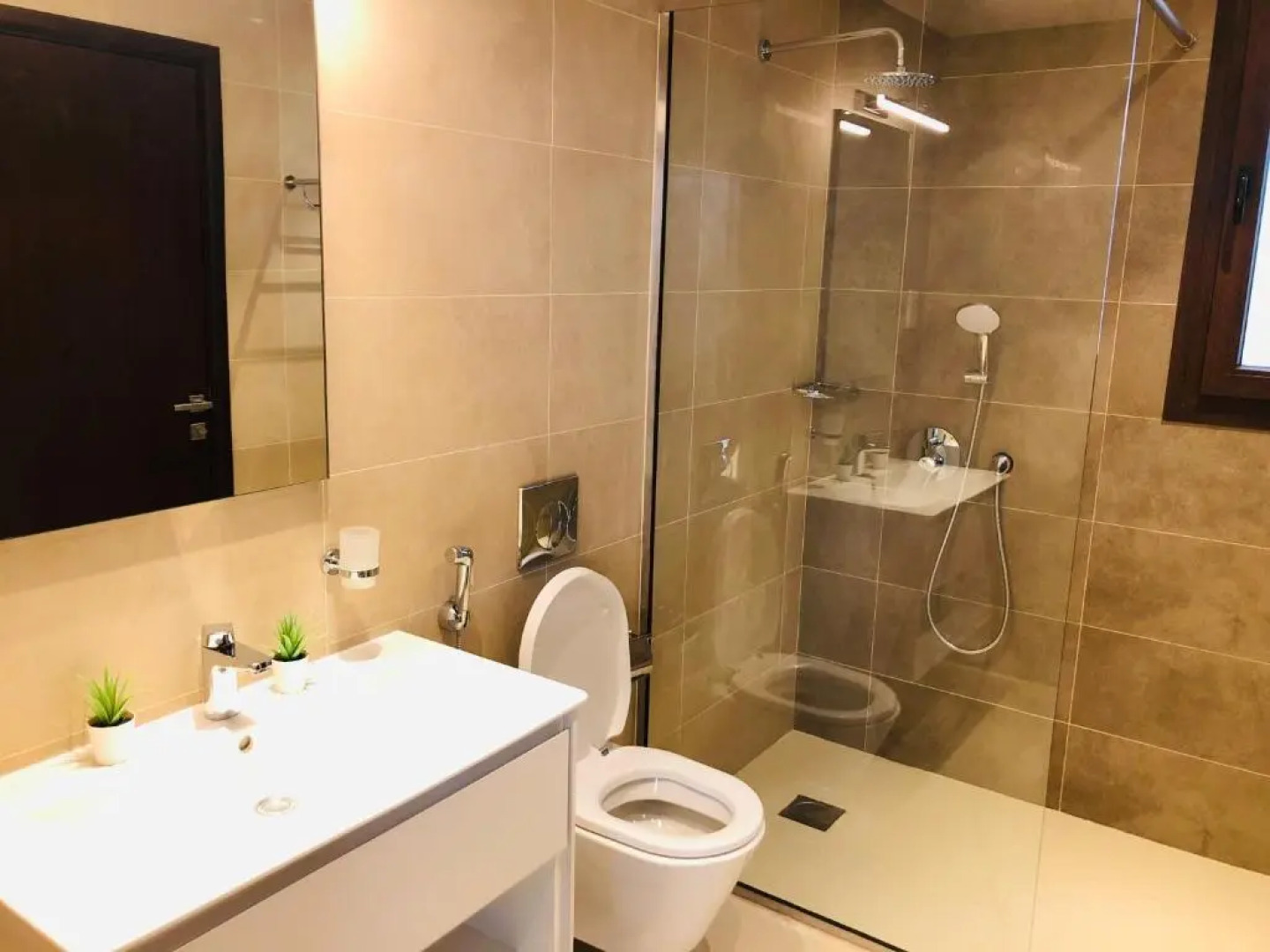 NEW 1-Bedroom in Forest Island + Oceanside View