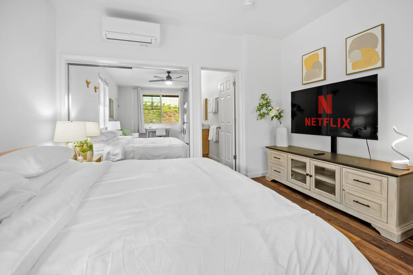 Studio Nene by AvantStay | Chic, Cozy, King Bed