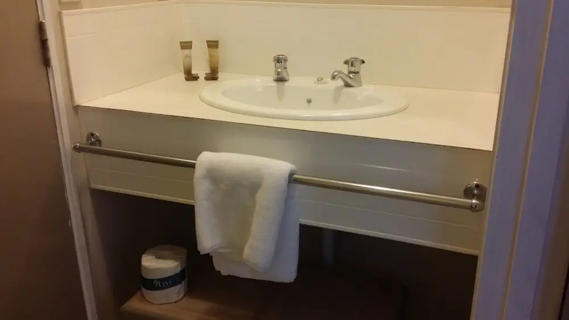 Fountain Court Motel