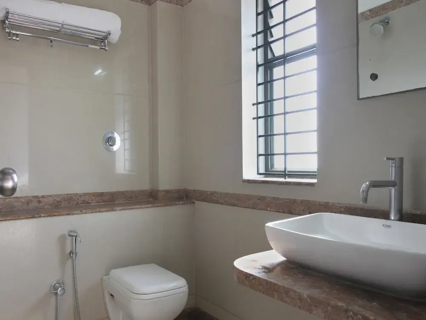 OYO 19957 Annapoorna Castle