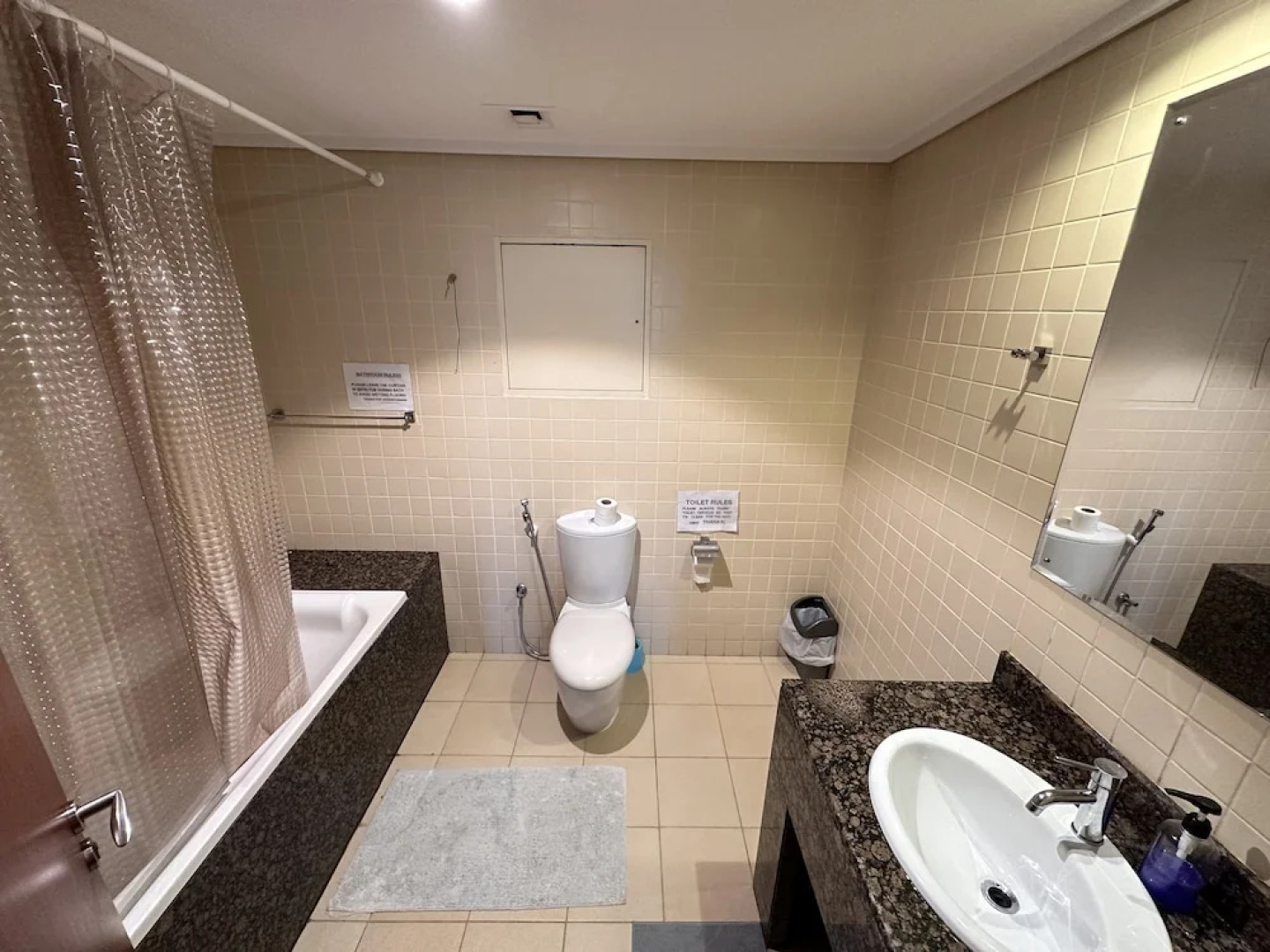 Bollywood Beach Hostel