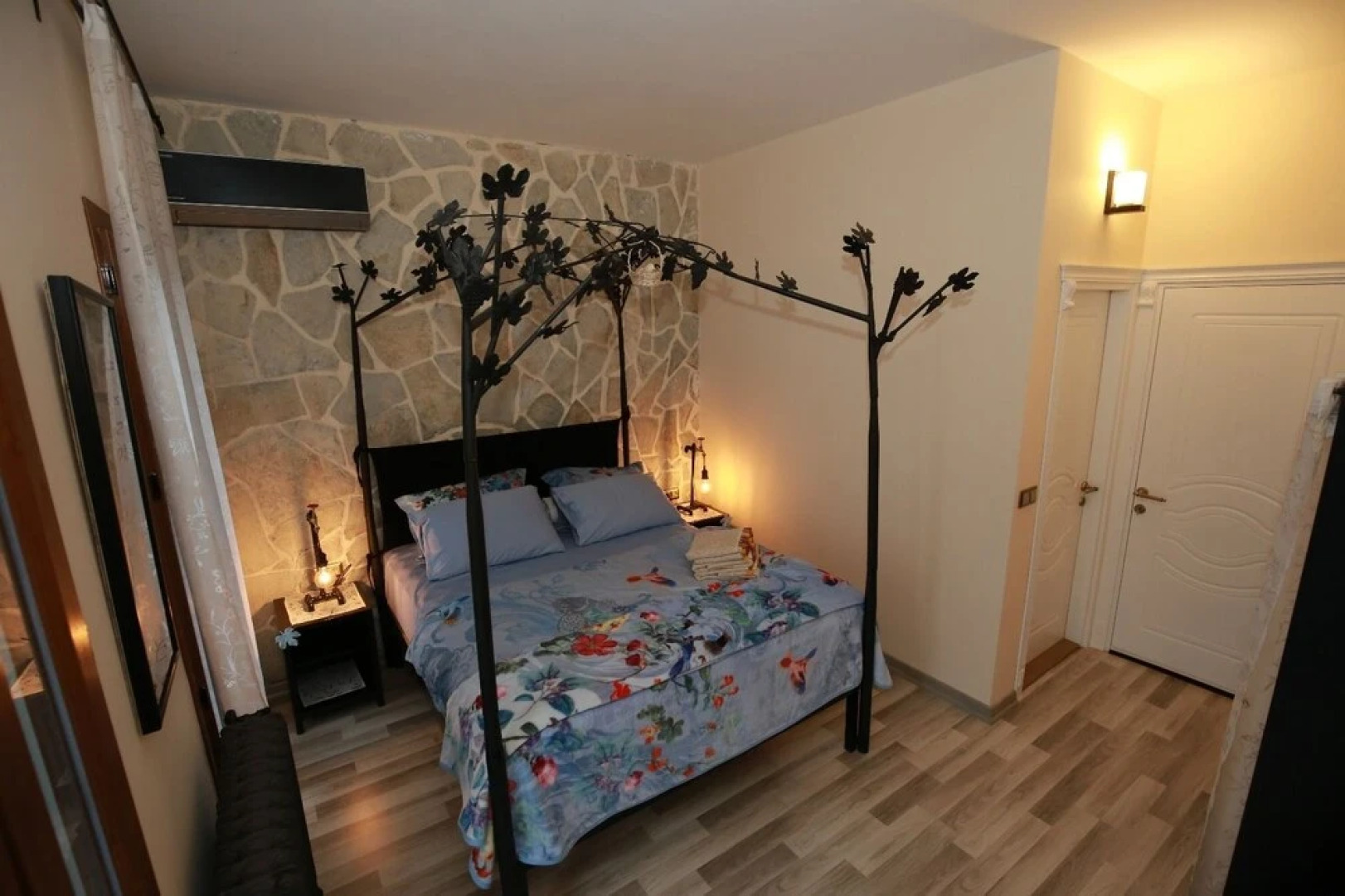 Sihirli Kitap Kahve Konuk Evi