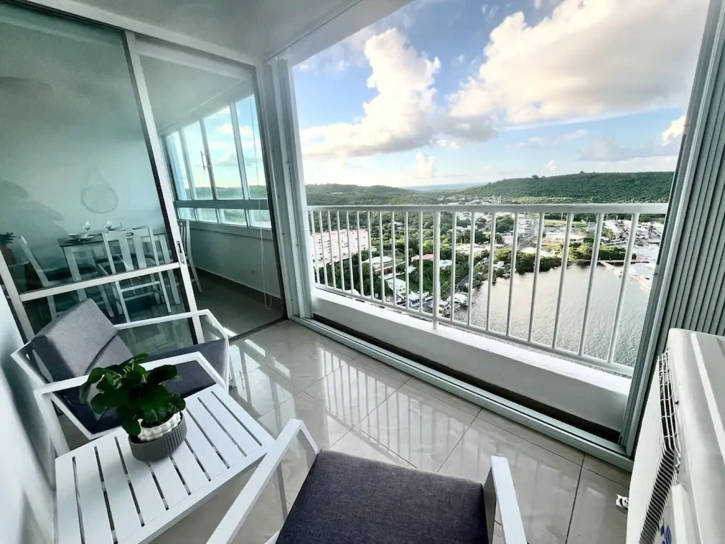 Stunning Marina Views Pool Kayak Island Tours