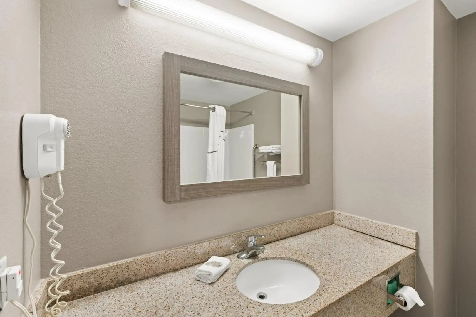 Red Roof Inn & Suites Newnan