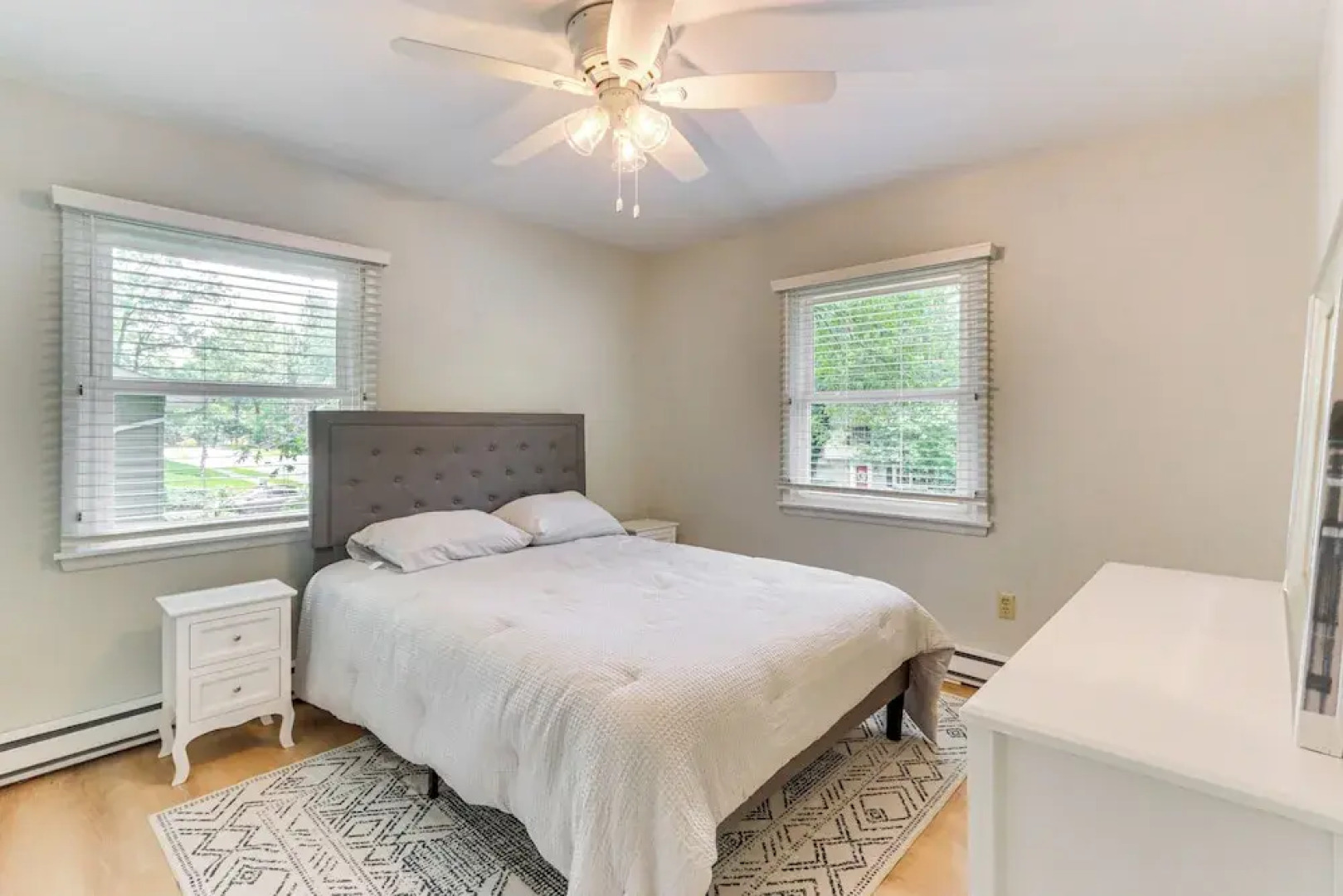 4 Mi to Penn State: Suburban Happy Valley Home