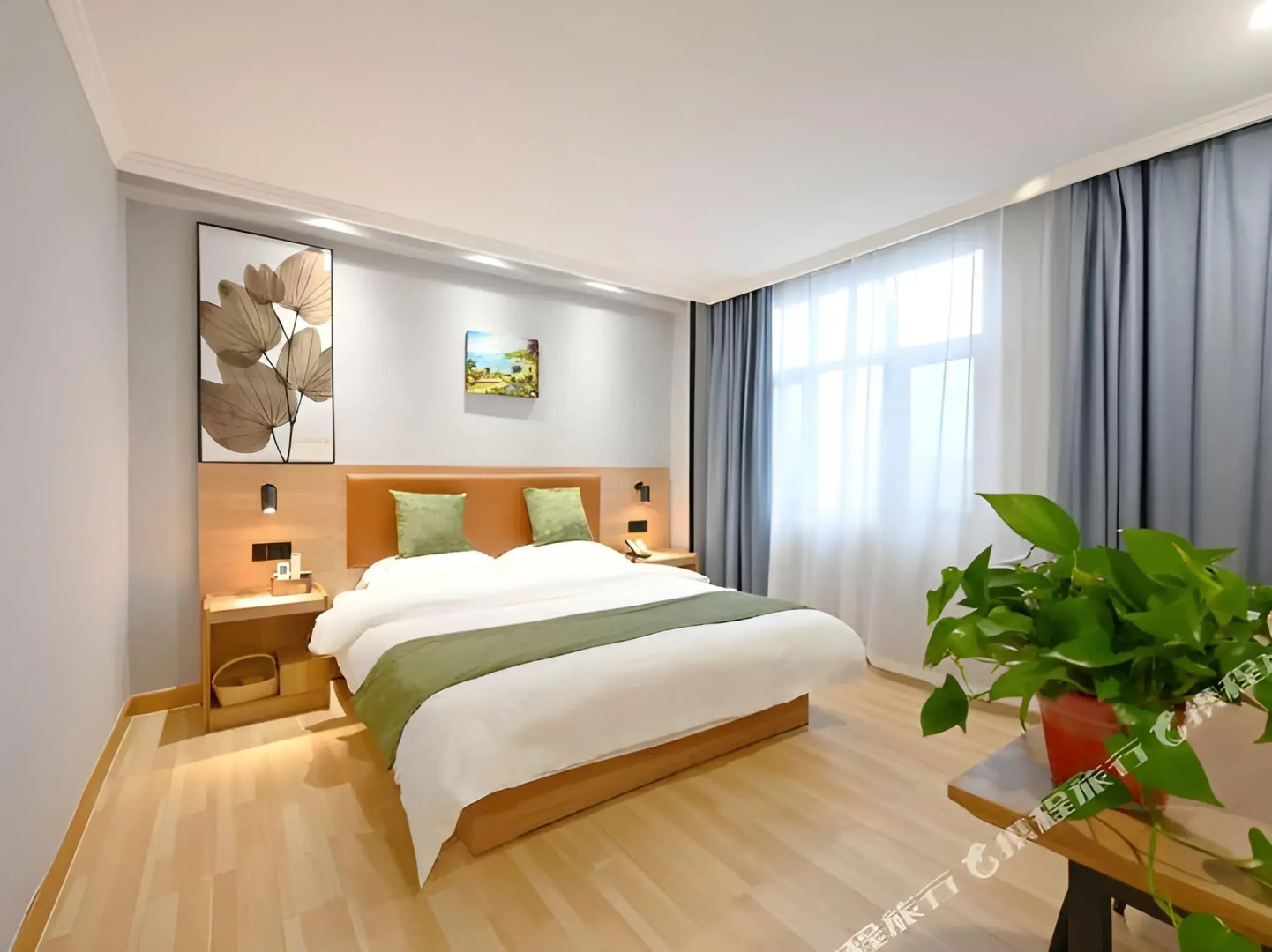 GreenTree Inn Suzhou Taiping Town High-speed North Station Express Hotel