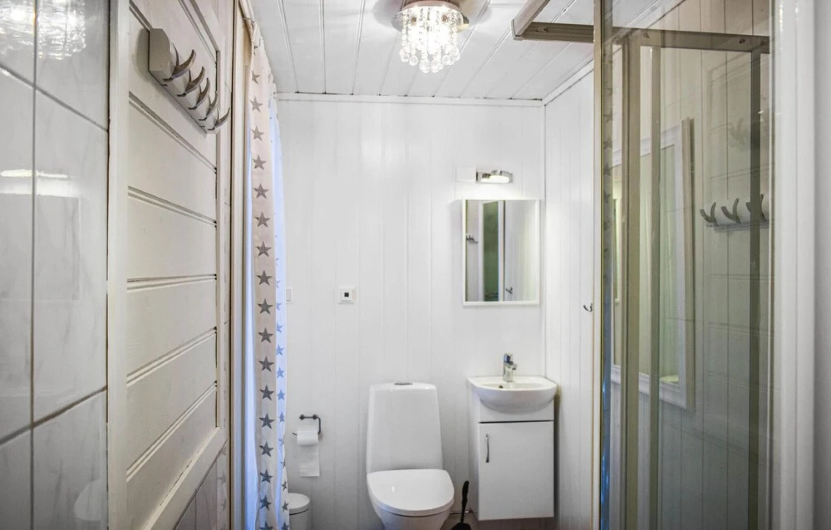 Nice Home in Norheimsund With 5 Bedrooms and Wifi