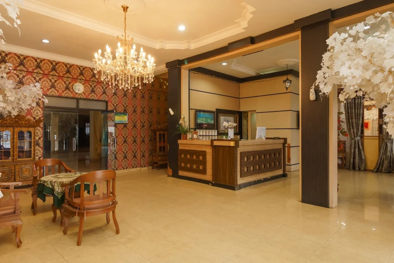 RedDoorz Plus @ Hotel Sempurna Watervang Lubuk Linggau