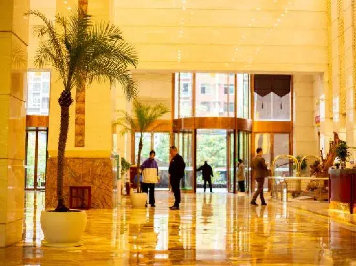 Jinhe Conifer International Hotel