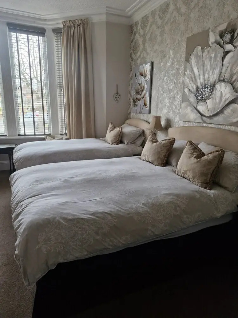 Warwick Lodge Guesthouse