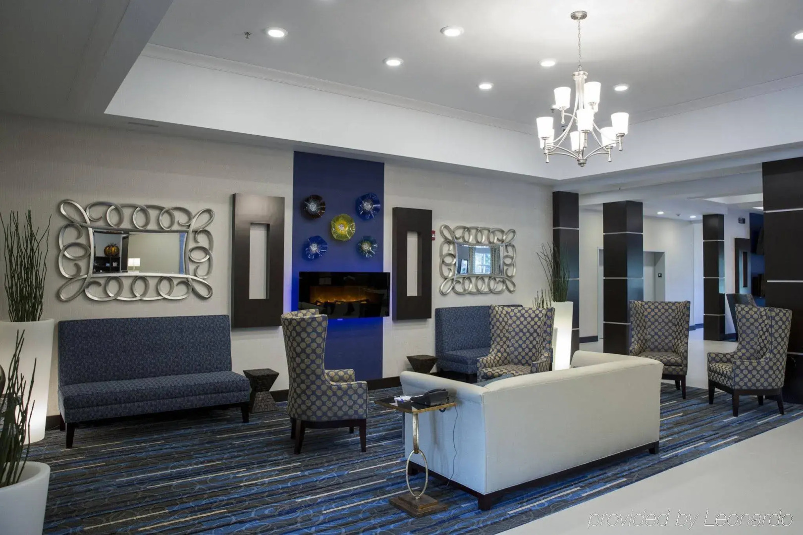 Holiday Inn Express & Suites Edwardsville by IHG