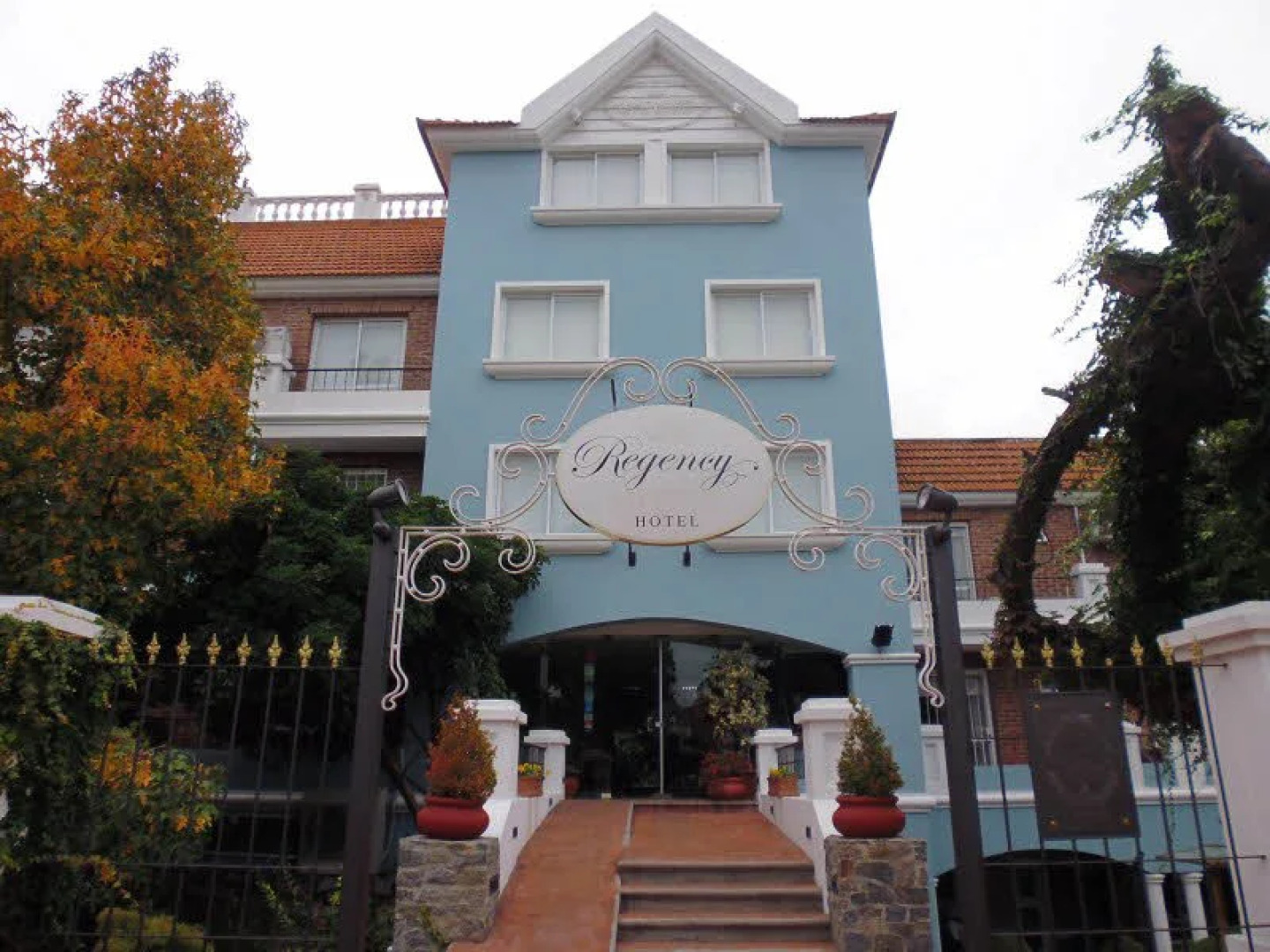 Regency Carrasco - Suites & Boutique Hotel