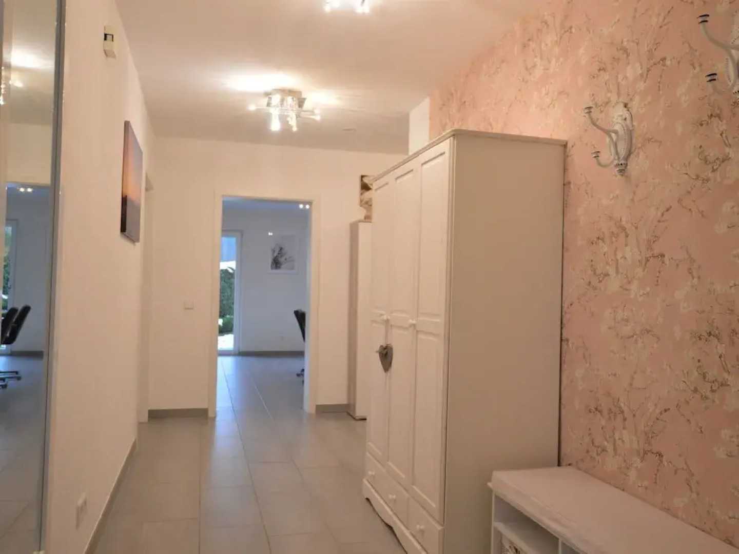 Charming Apartment in Weinsheim with Garden