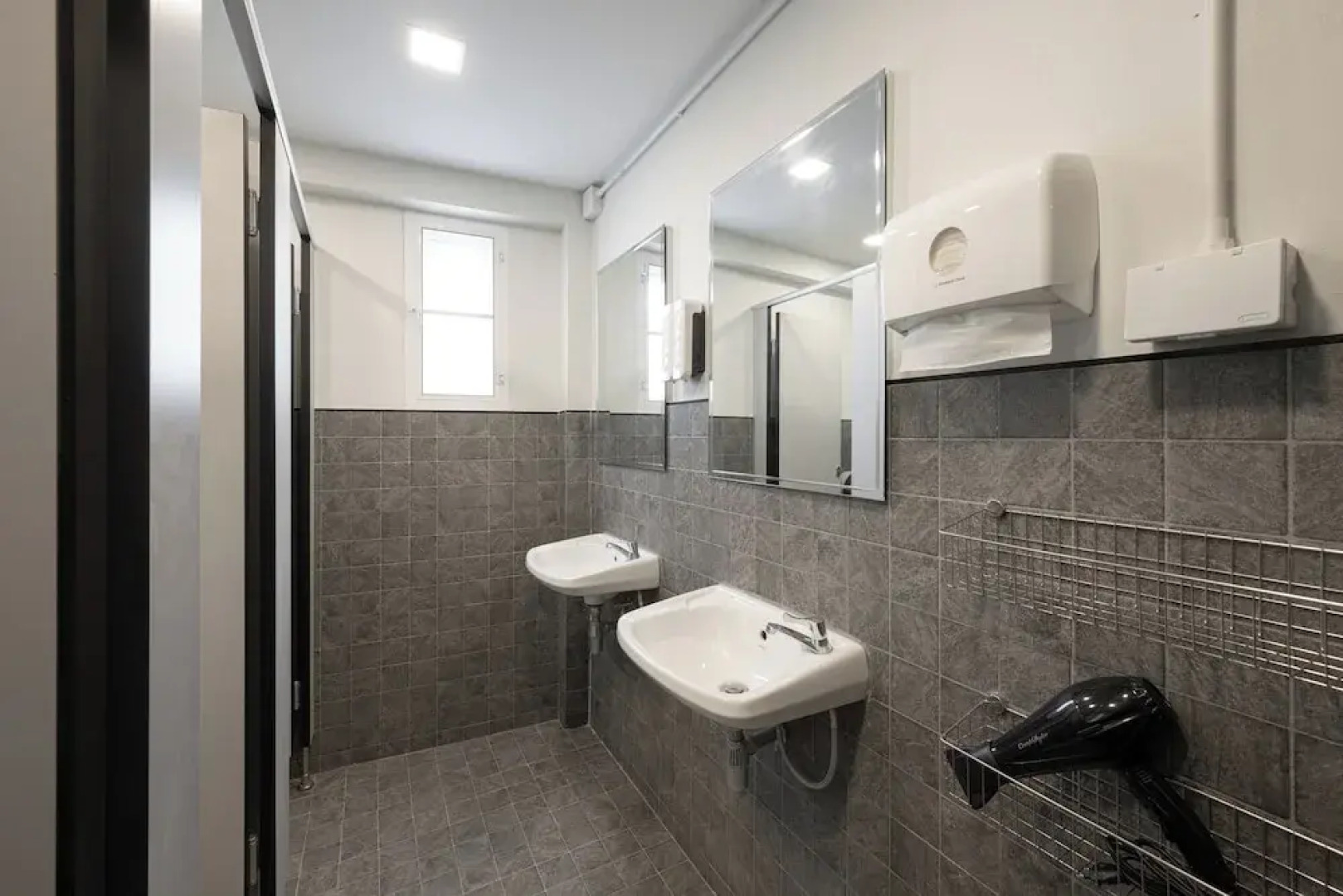 Ed Hostel Rachamakka