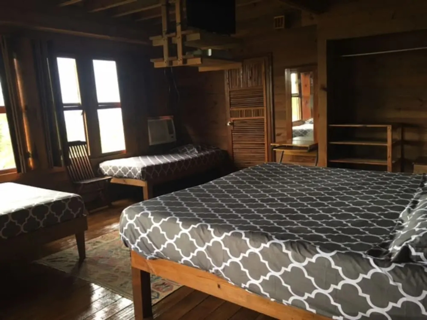 Roatan Bed & Breakfast Apartments