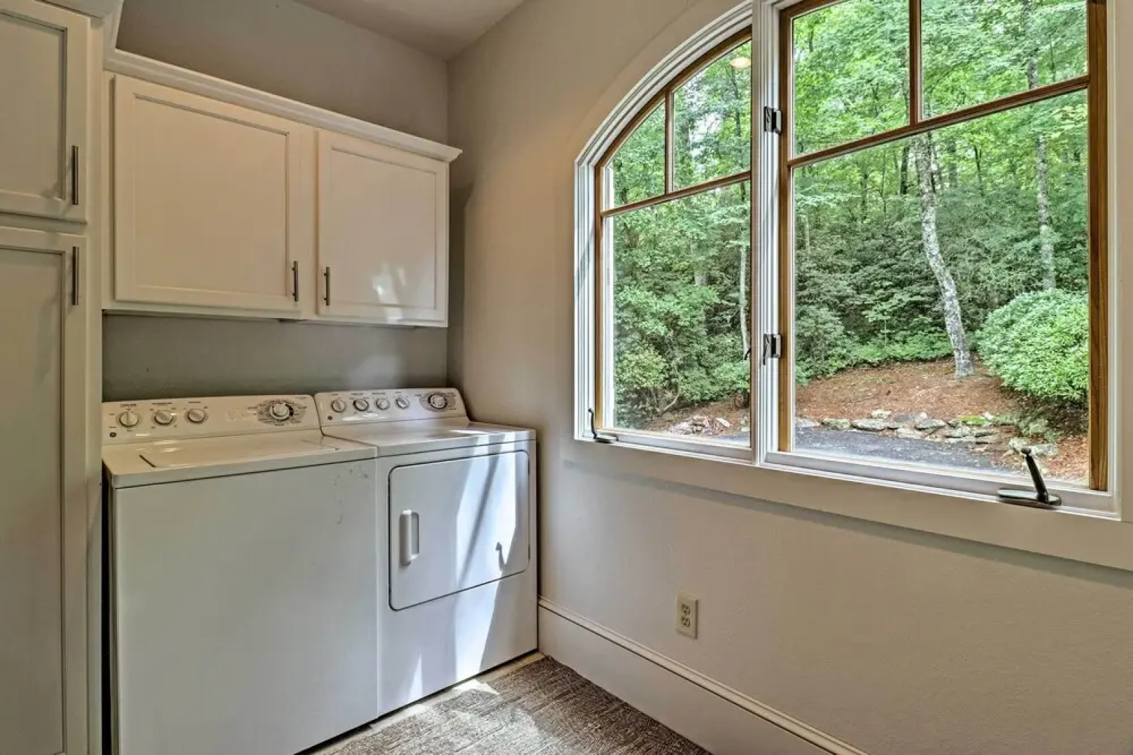 Cashiers Mountain Hideaway, Walk to Lake Glenville