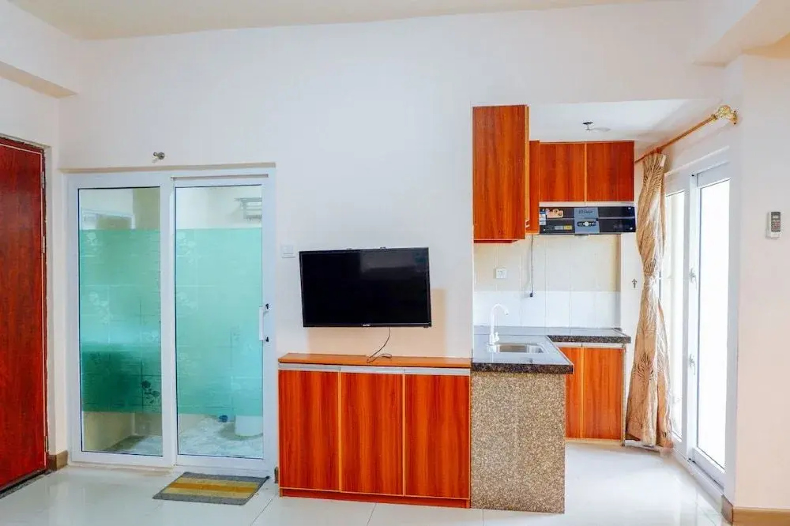 RedDoorz Plus near Camella La Brisa Lapulapu