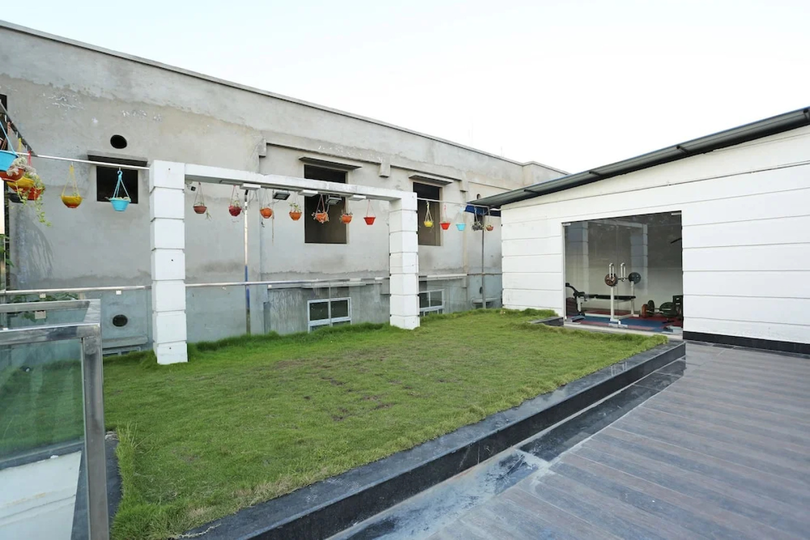 OYO 5566 The Blu Bell