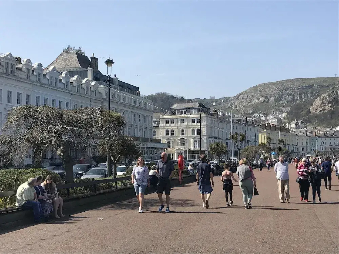 The New Alexandra Hotel