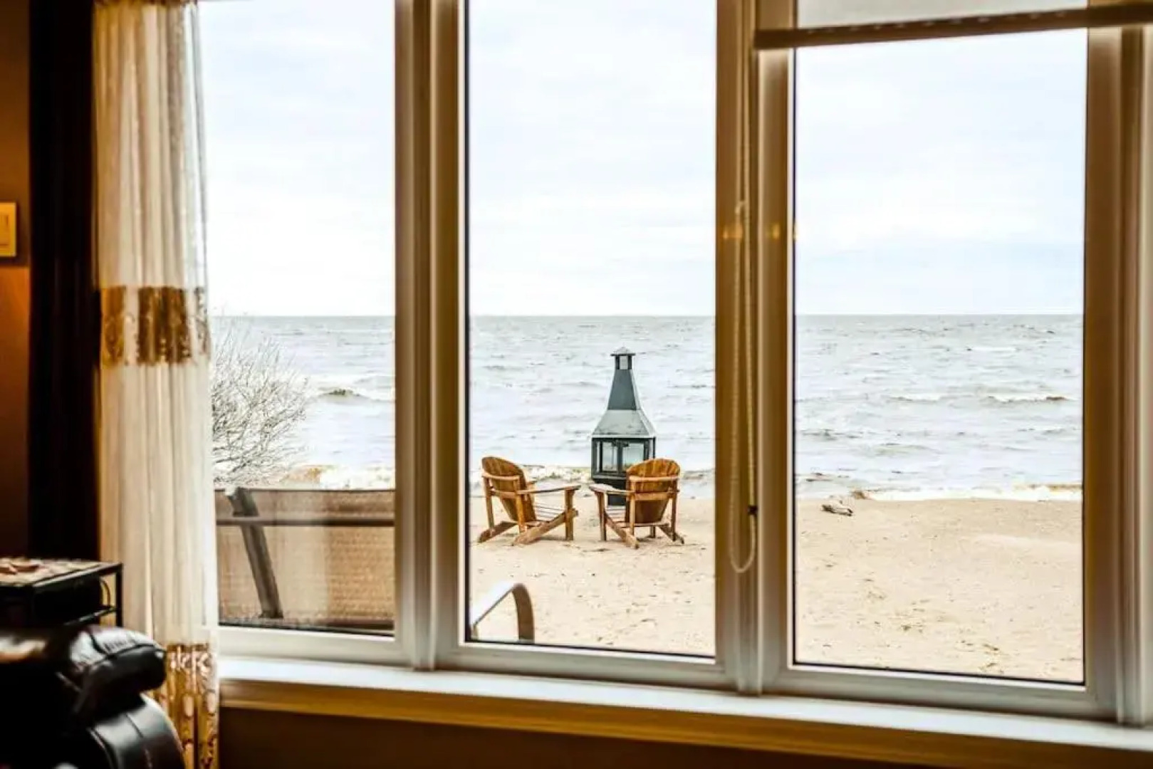 Les pieds dans le sable