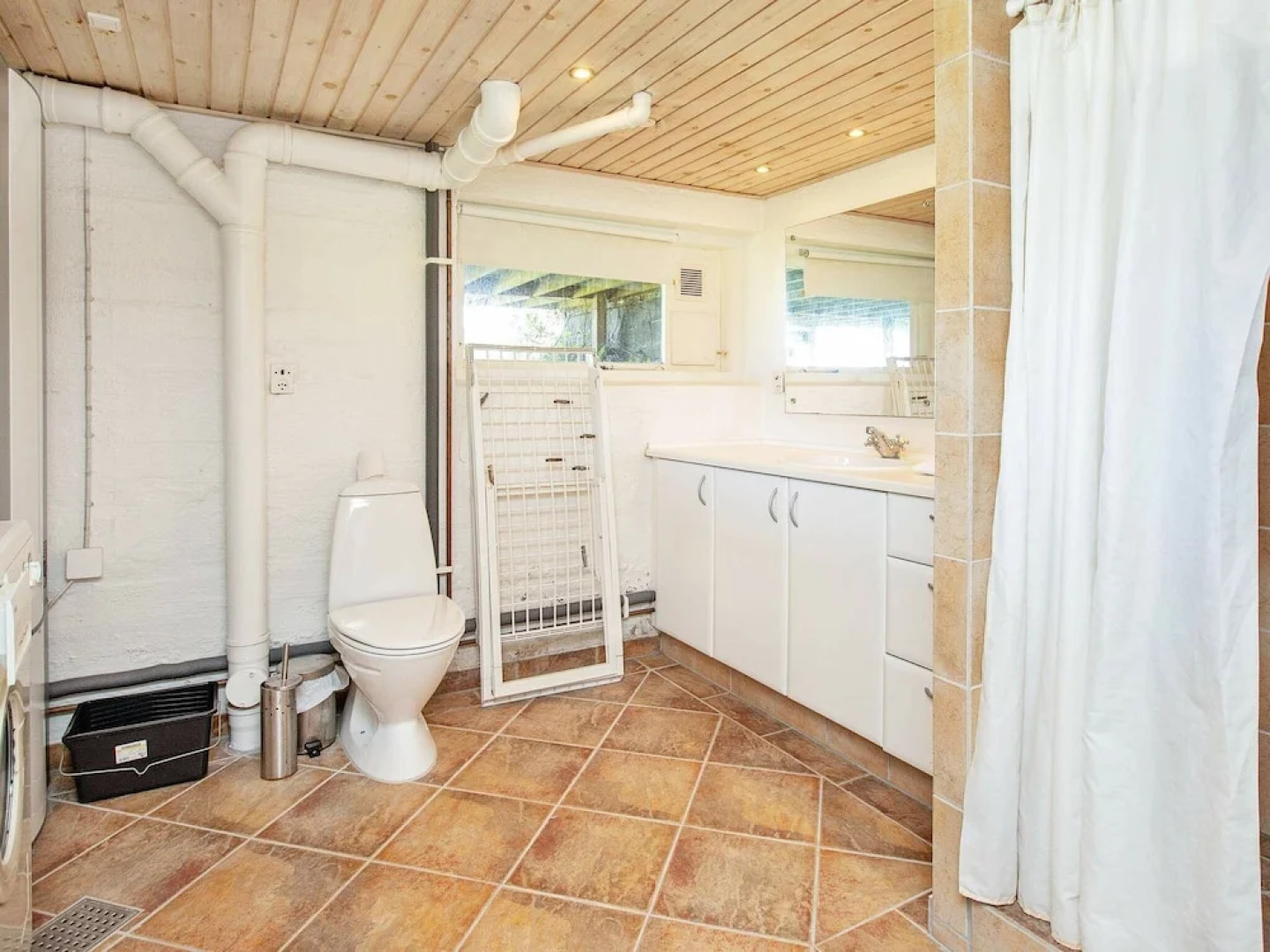 Scenic Holiday Home in Hovedstaden near Sea