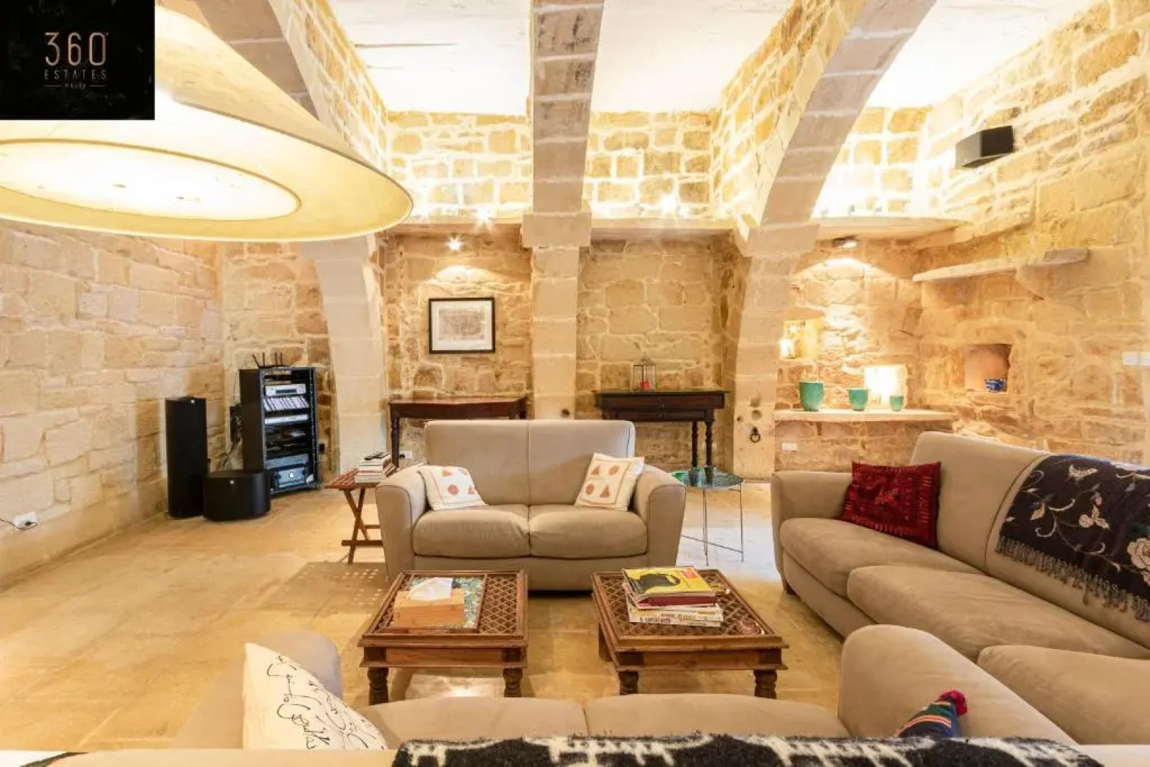 Beautiful, Designer villa with Private pool & BBQ by 360 Estates