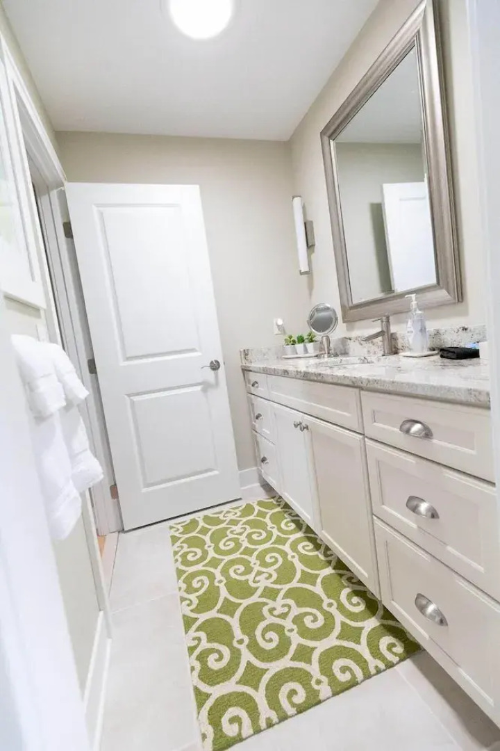 Third Coast Hideaway - Saugatuck - Douglas Downtown Area - Spacious & Spotless