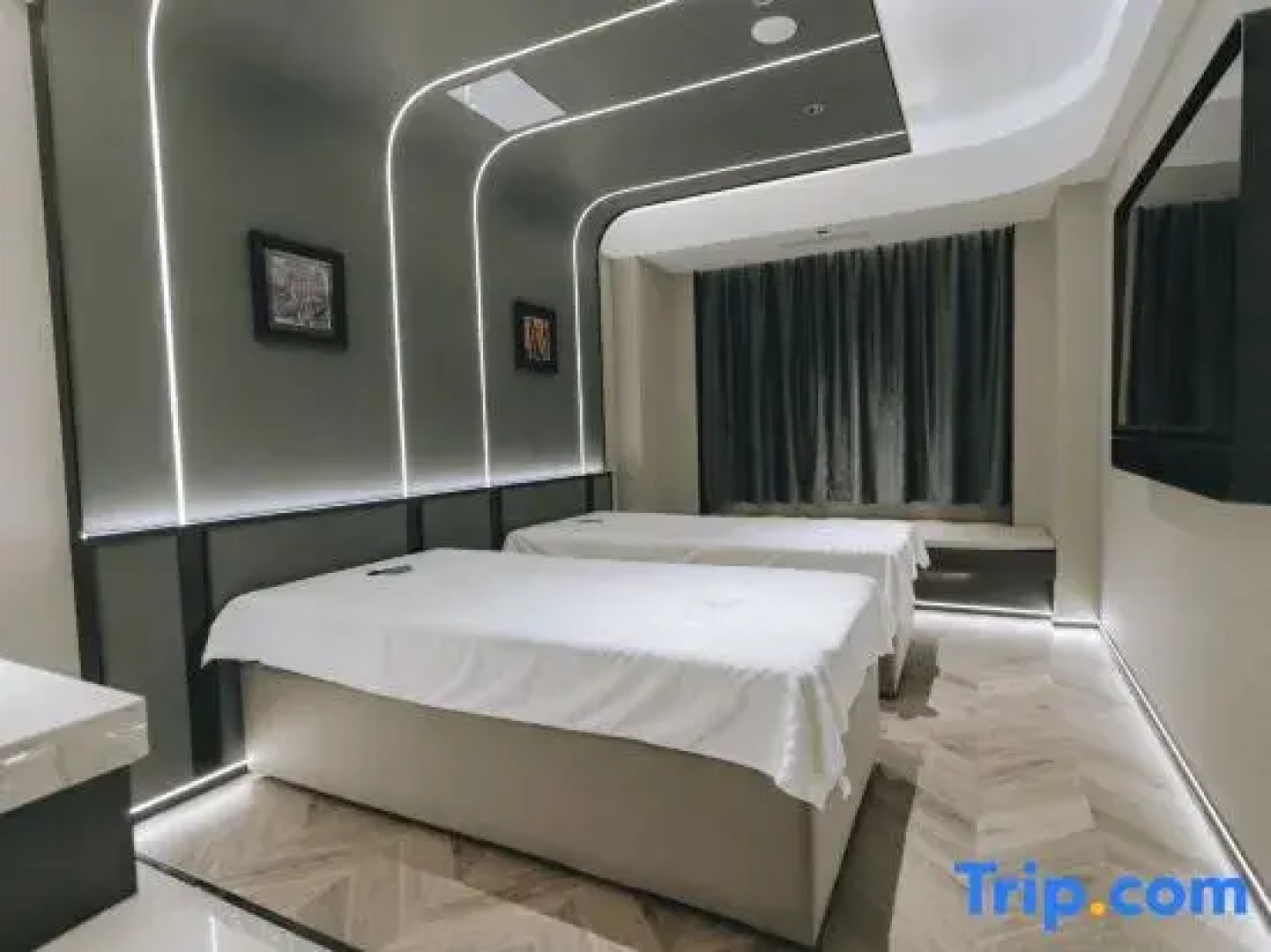 Xinzhou Weiena Hotel International (Qiyi North Road)