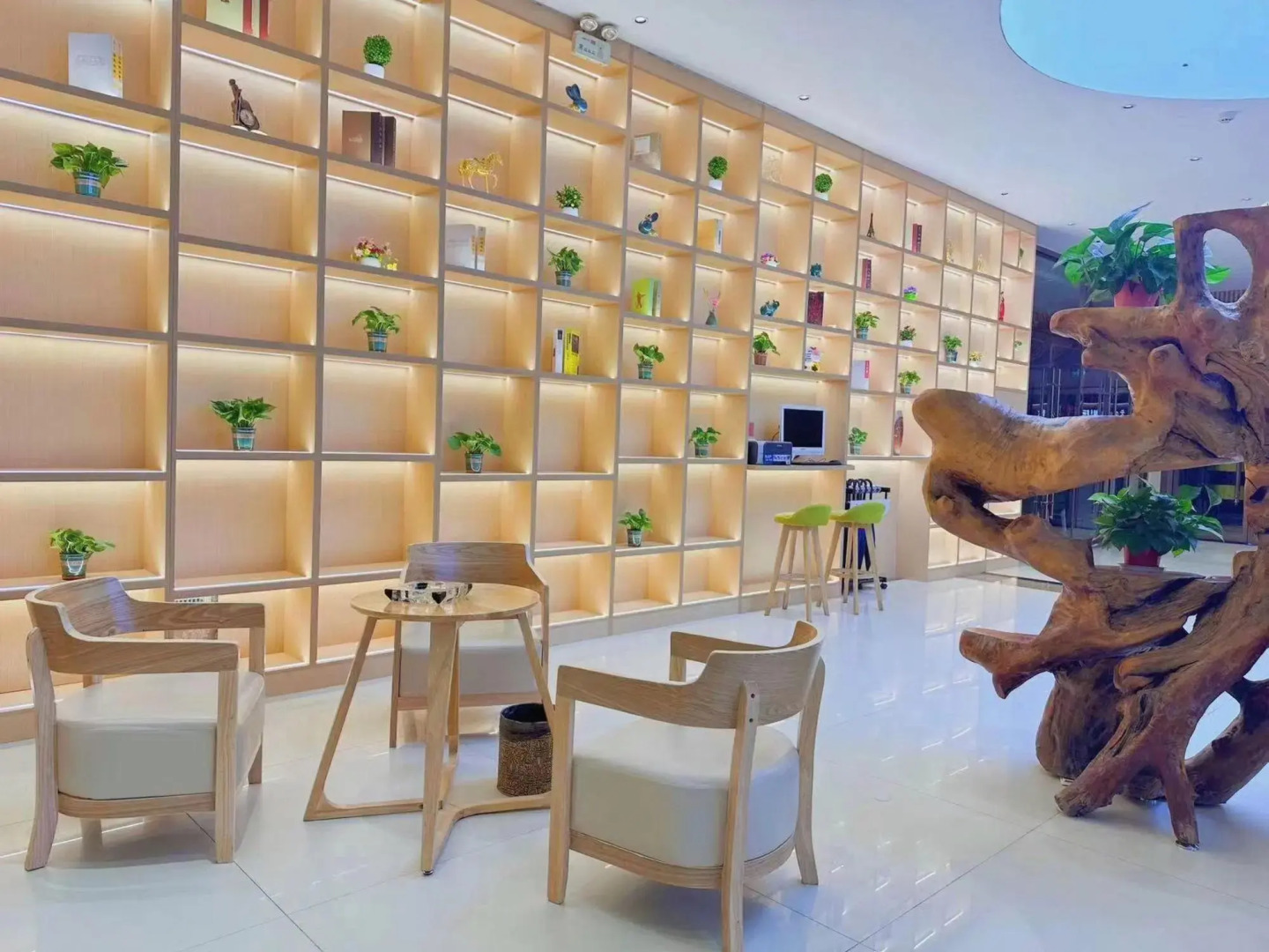 Wanjia Business Hotel (Zaozhuang Maoyuan)