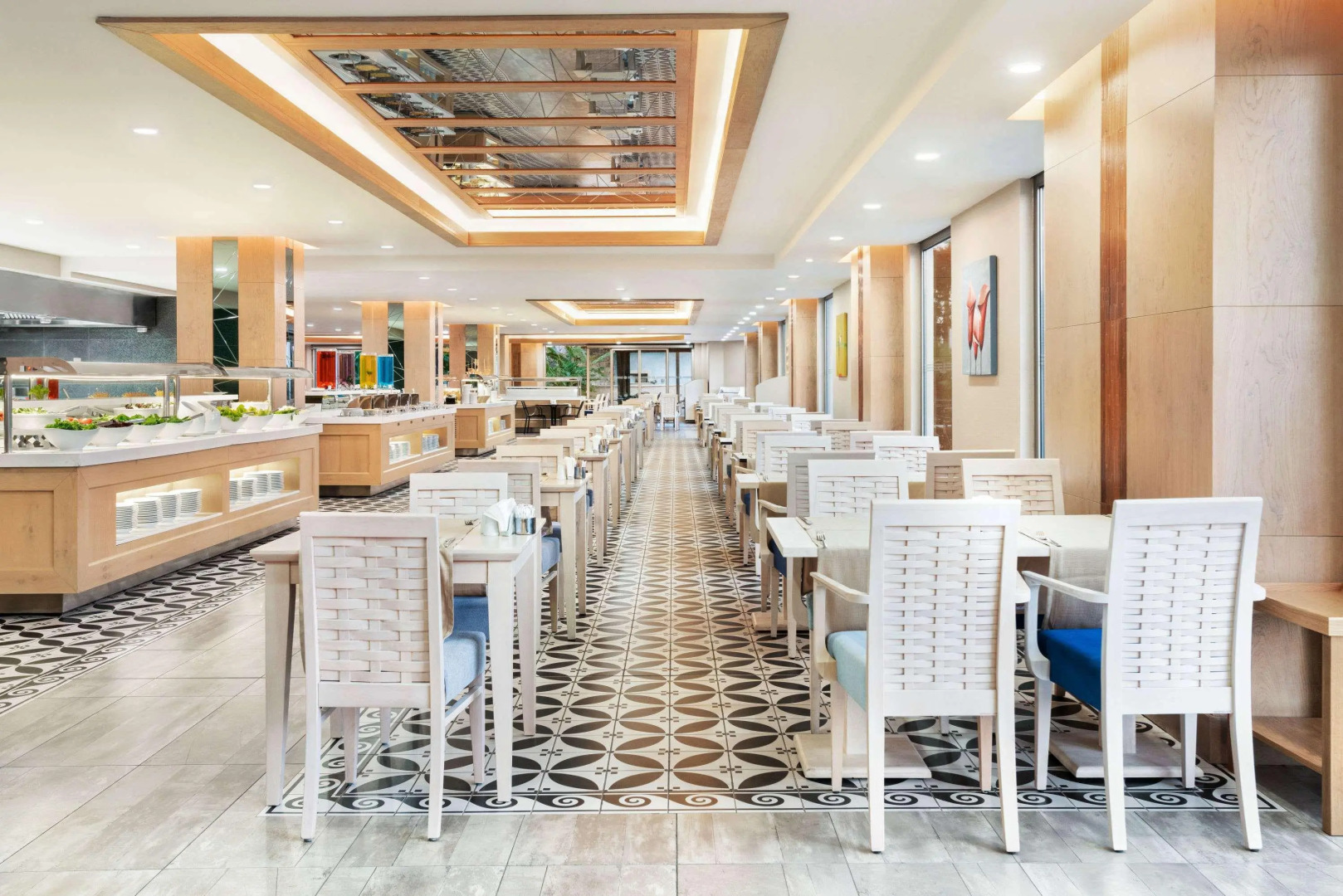 Ramada Hotel & Suites by Wyndham Kusadasi