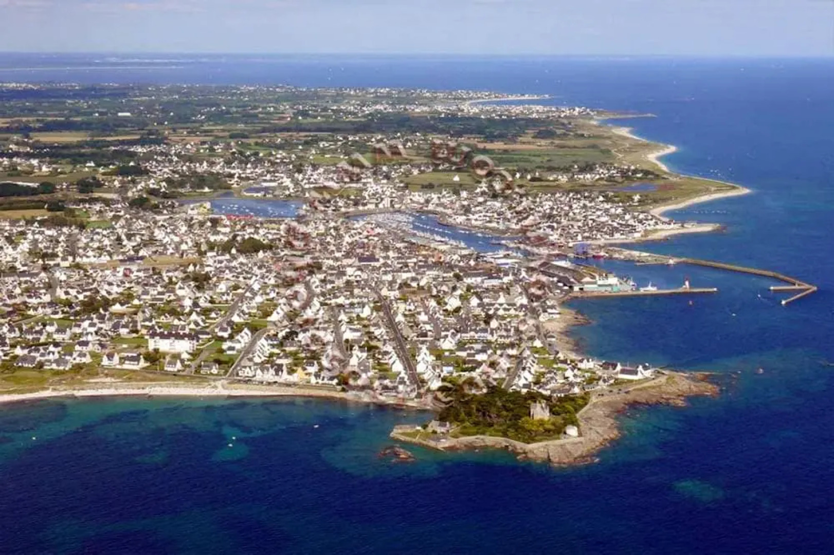 House With 3 Bedrooms in Guilvinec, With Enclosed Garden and Wifi