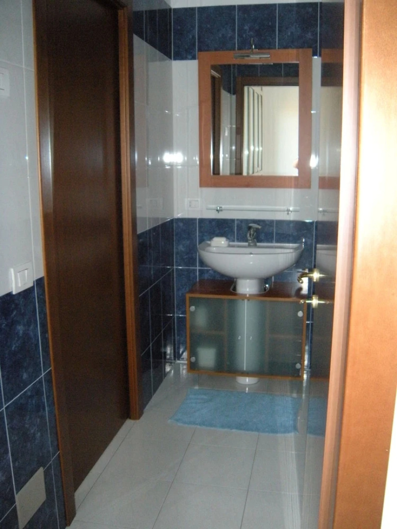 Spacious and Bright Studio With 2 Mm2 Stops