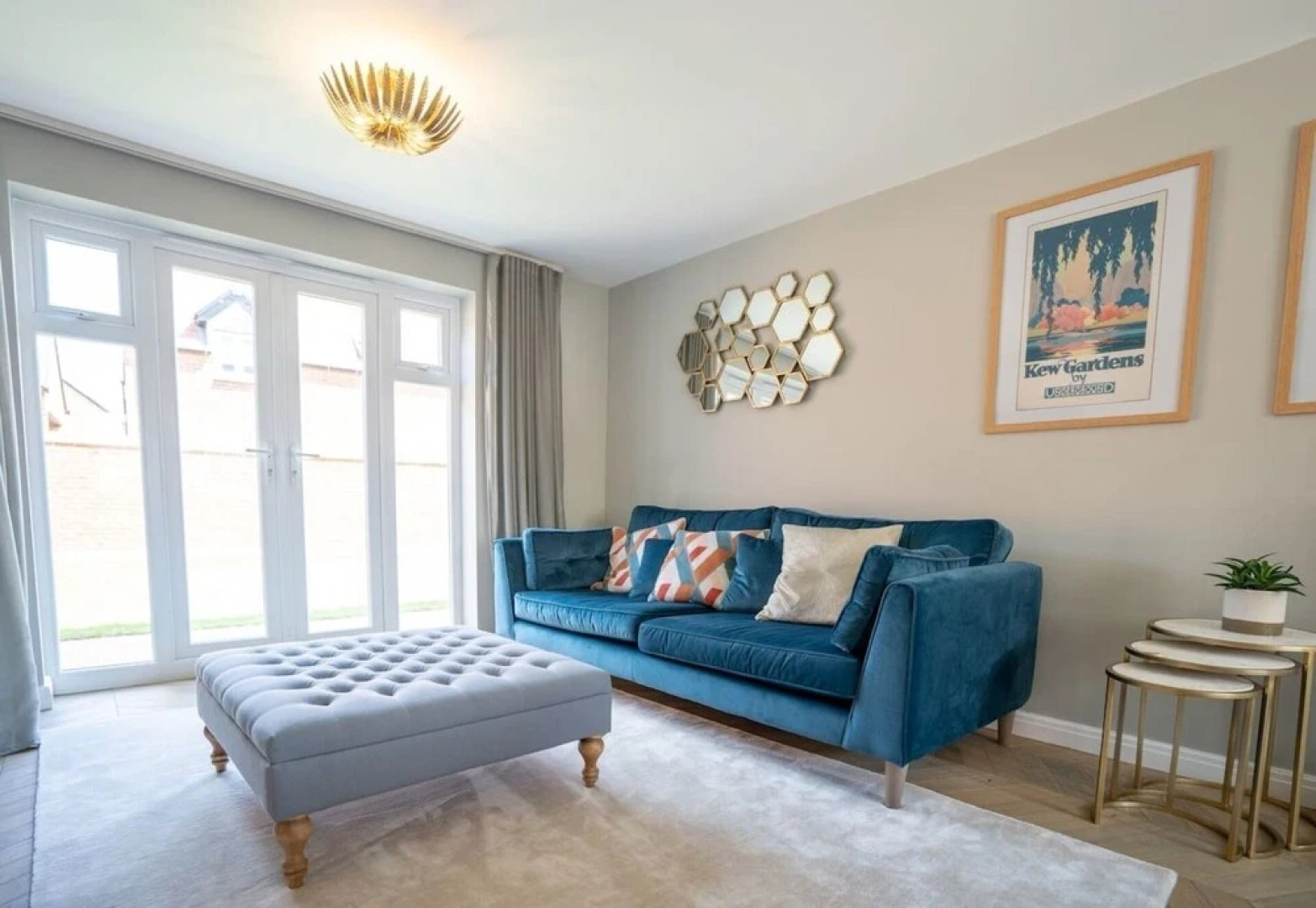 Lovely 5-bed House in Centre of Bicester Village