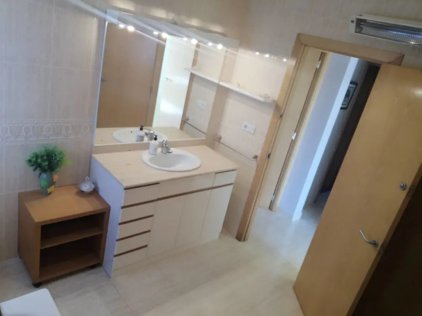 Villa familiar buhardilla piscina y BBQ