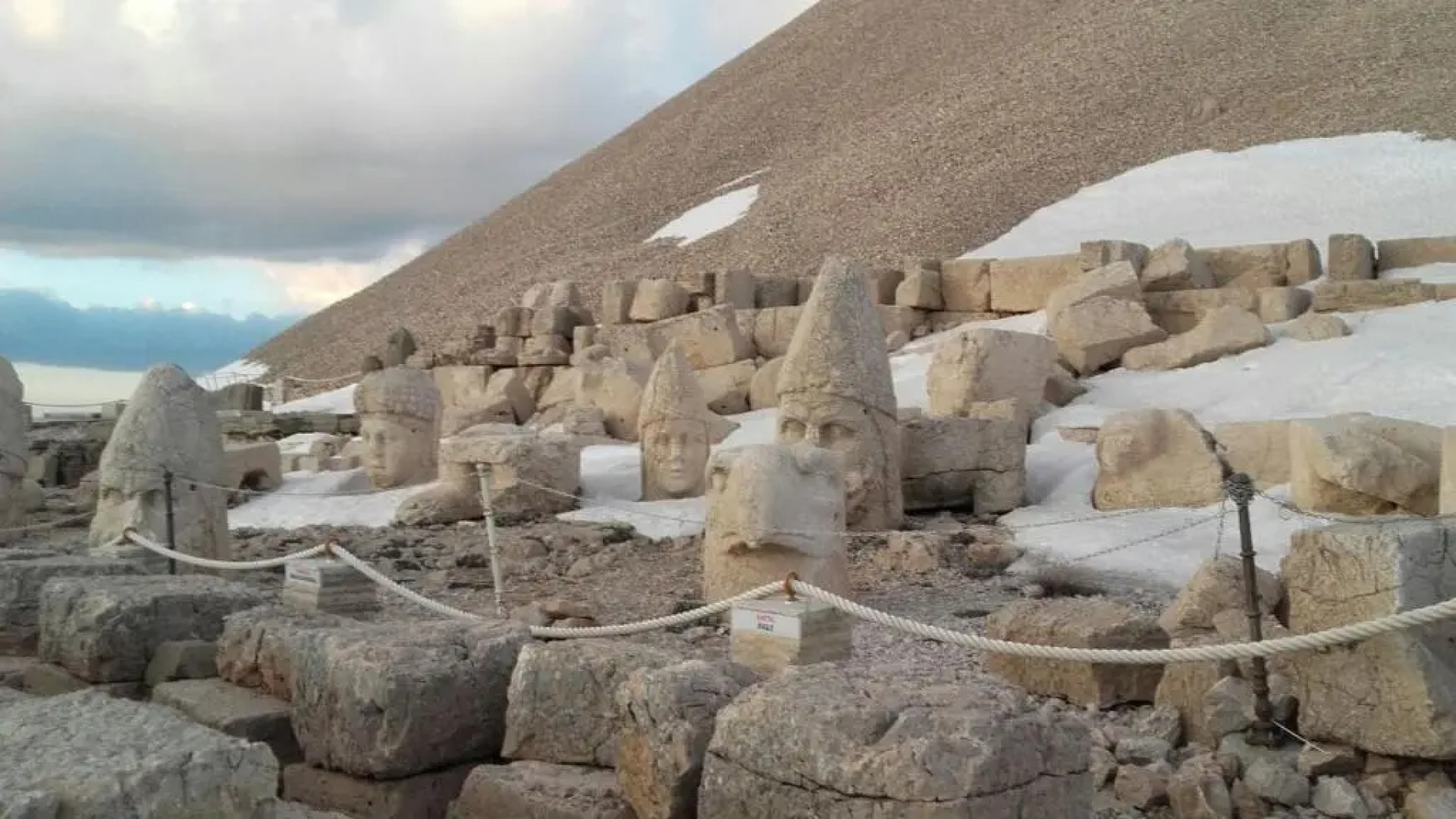 Nemrut Dağı Işik Pansi̇on