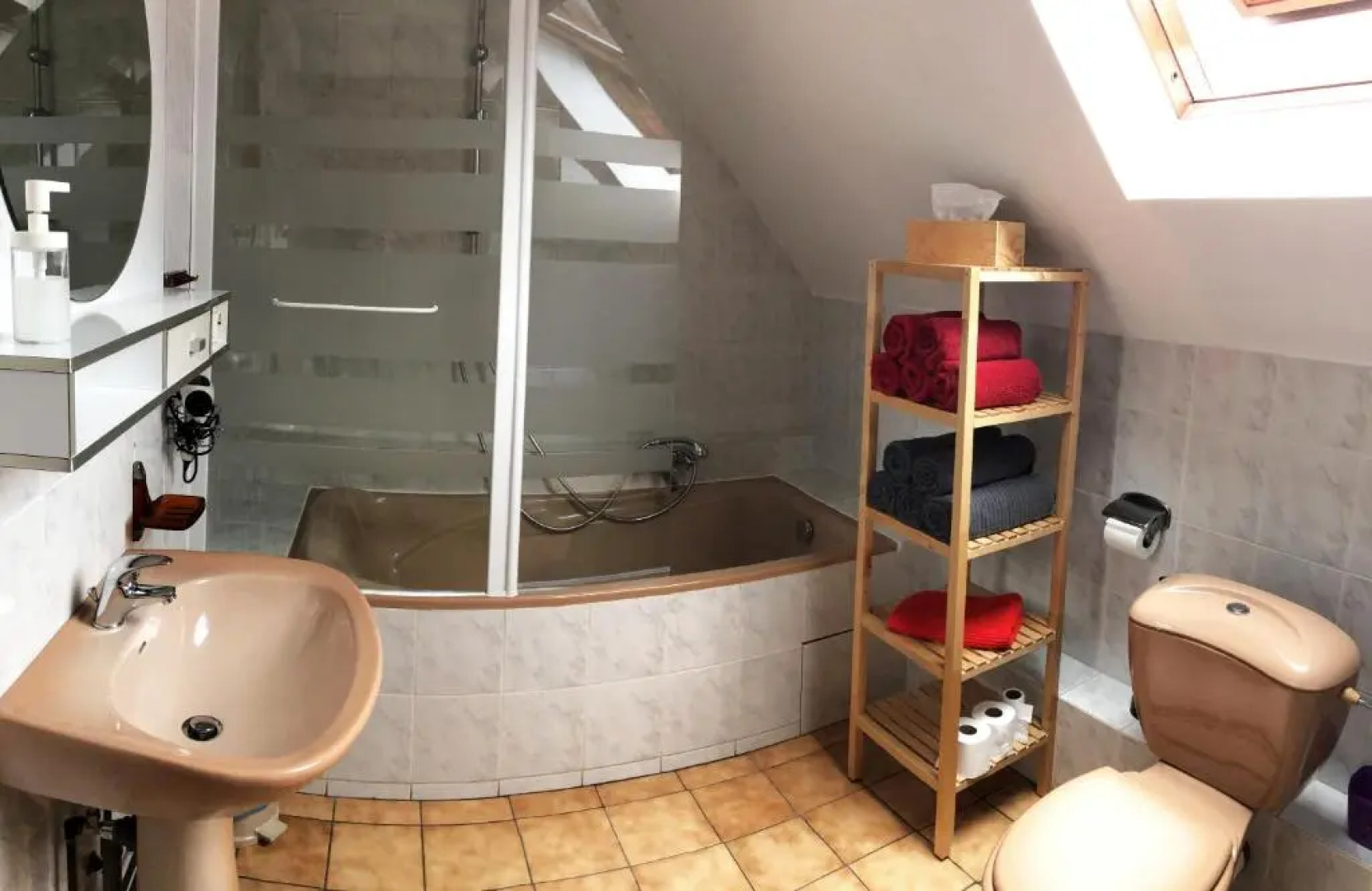 Gite des 5 cigognes rouge