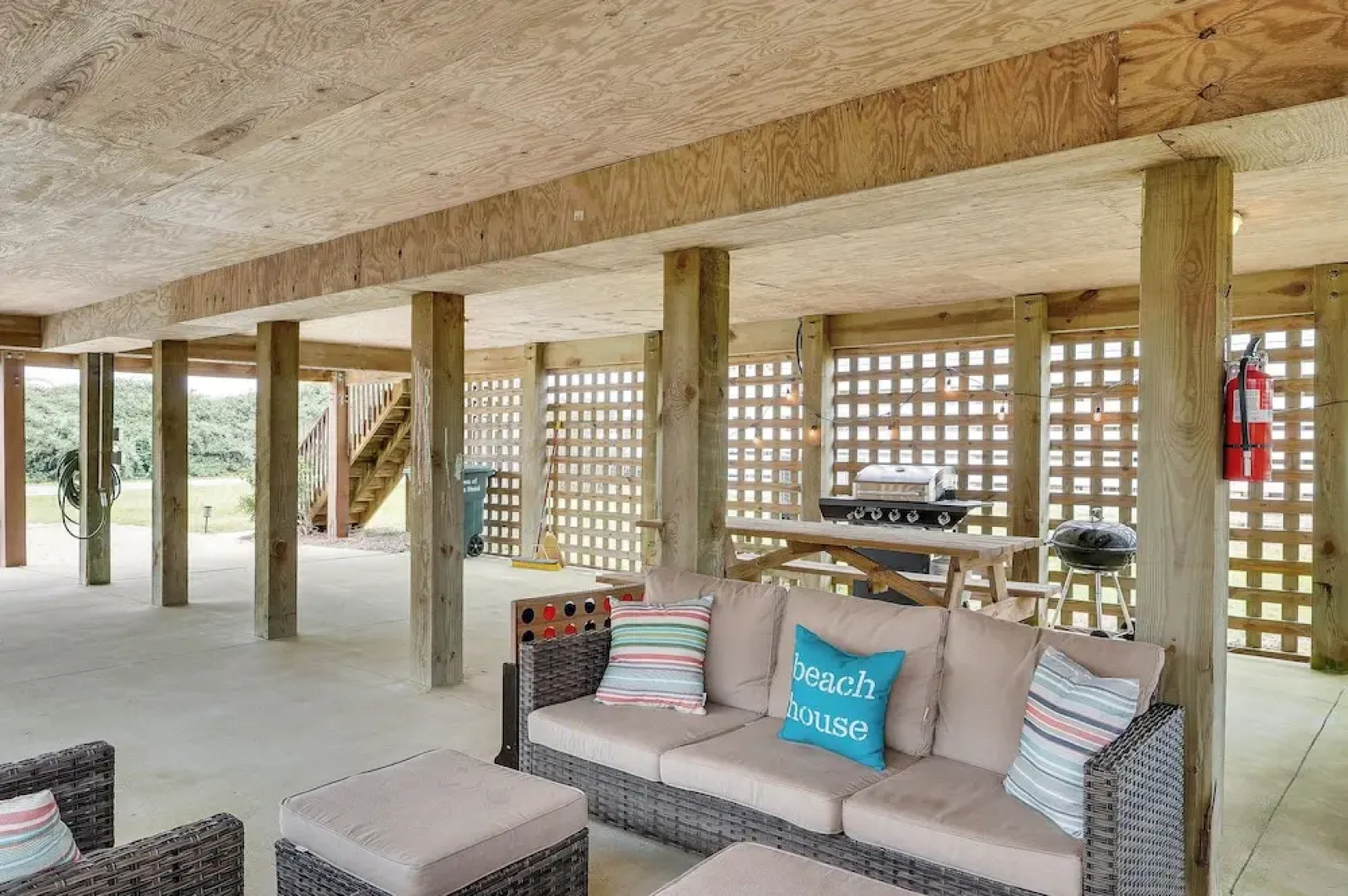 Nags Head Vacation Rental w/ Hot Tub: Near Beach!