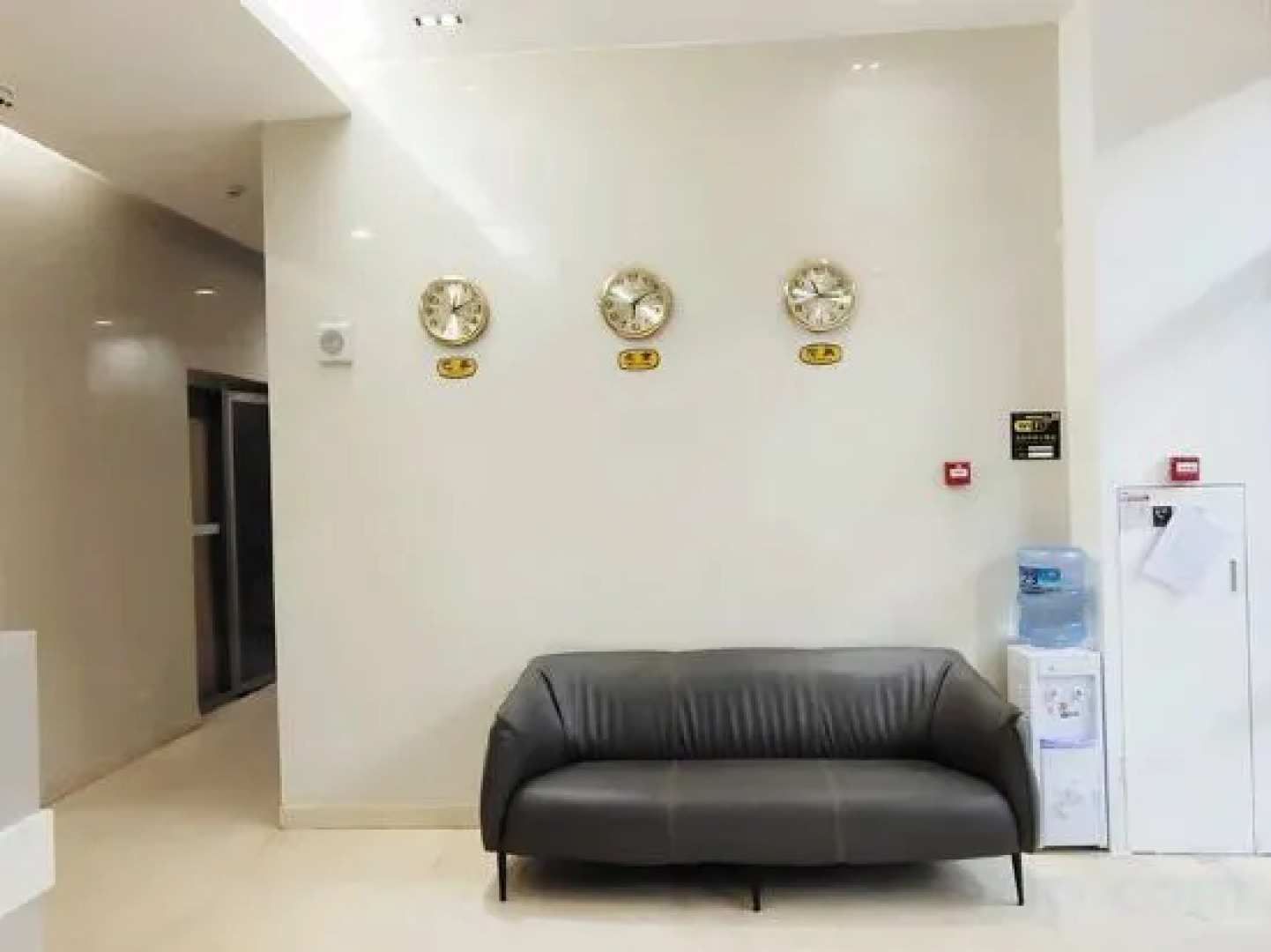 Yunzhifan Holiday Hotel