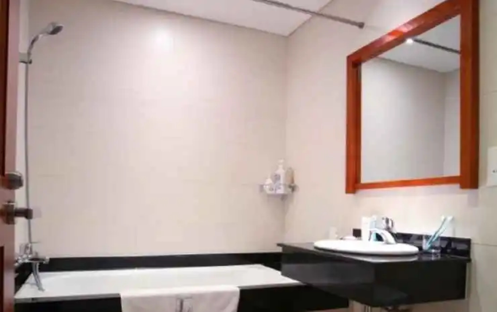 Lancaster Saigon Serviced Apartments Le Thanh Ton
