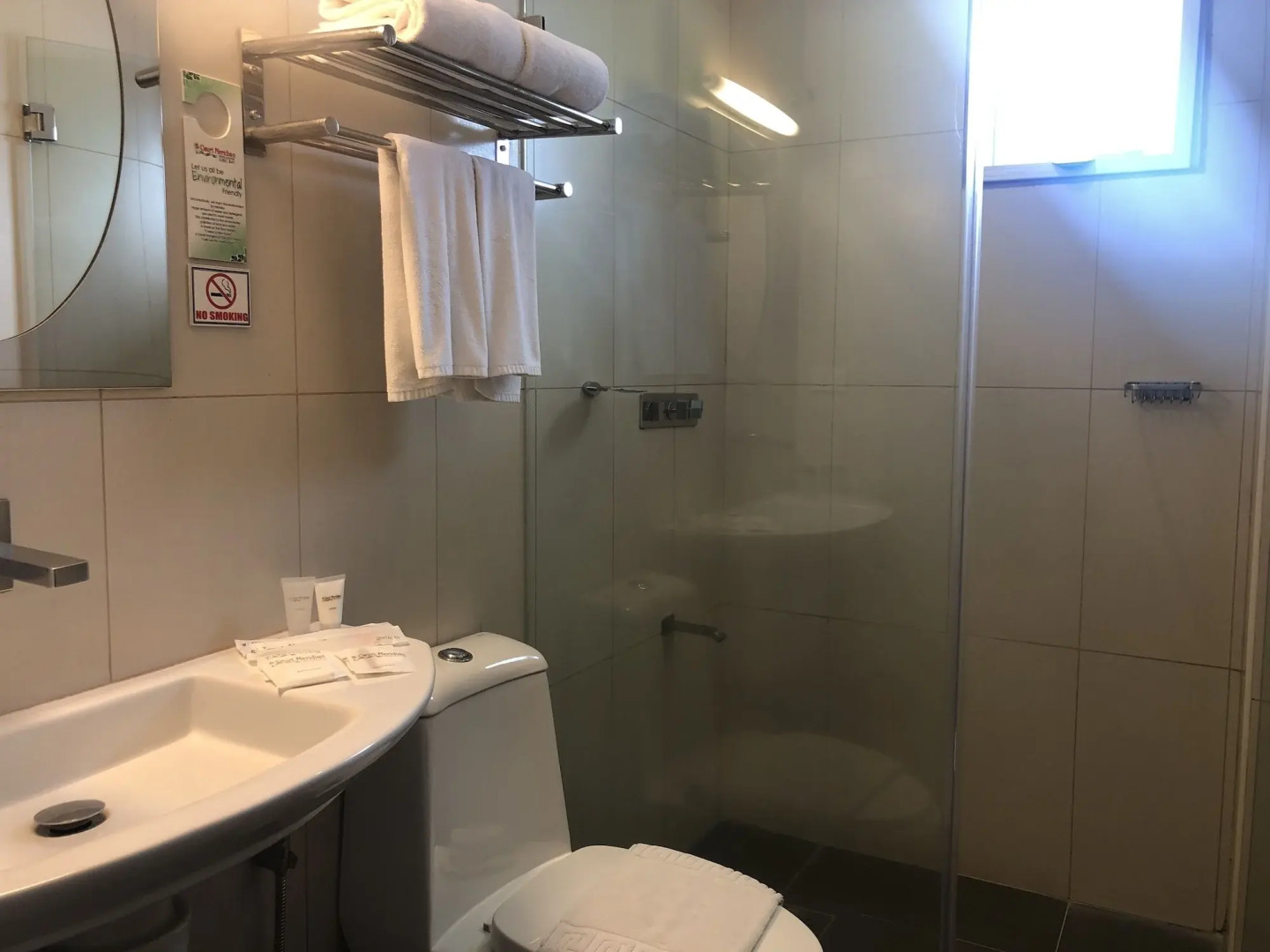 Court Meridian Hotel and Suites