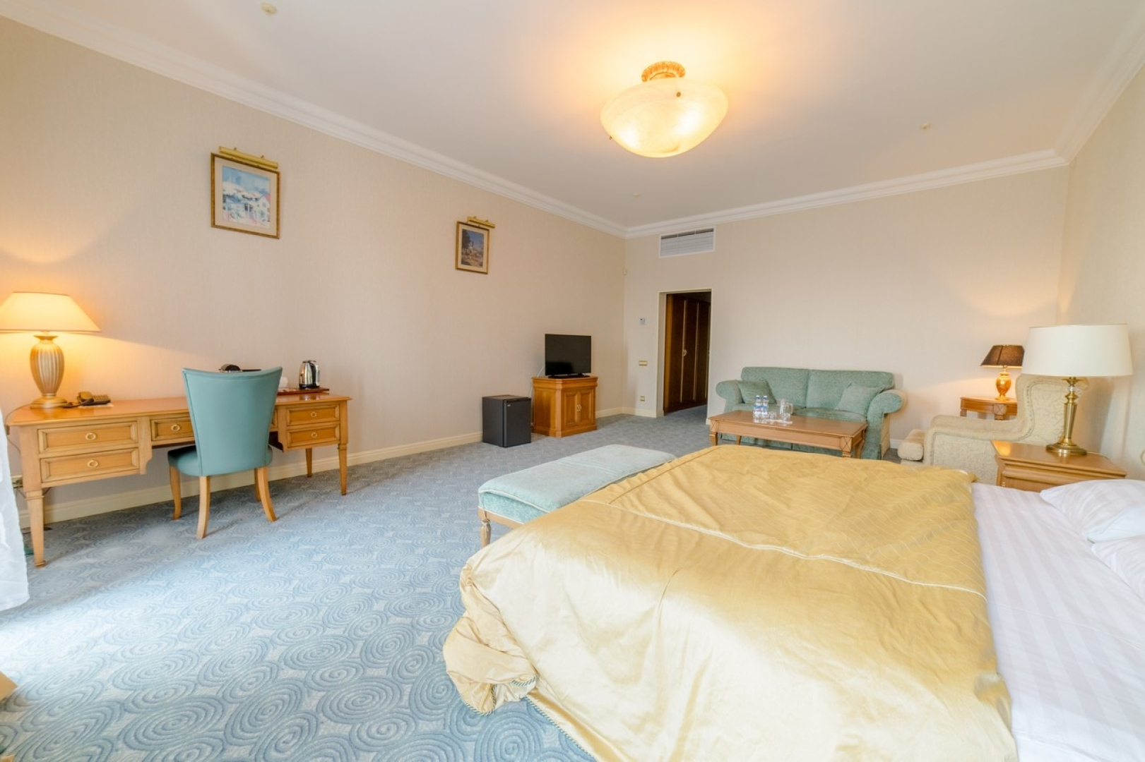 Вилла Дивный Мир Карасан