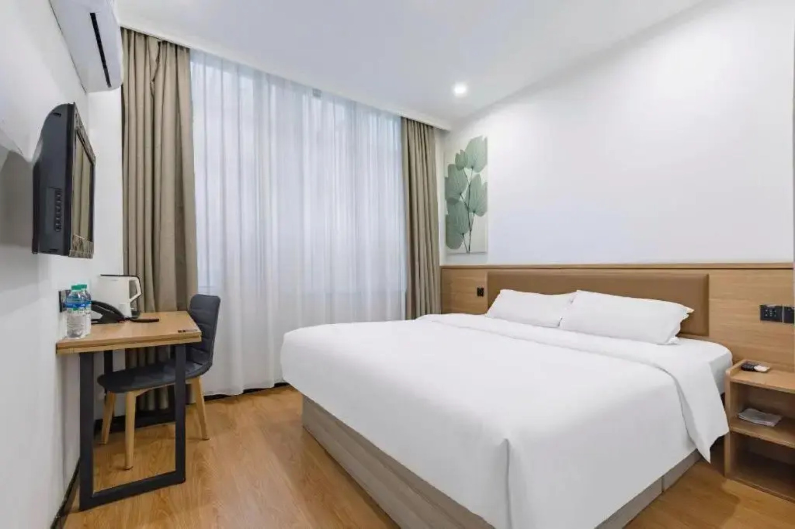 GreenTree Inn Chaoyang Shuangta District Bus Station