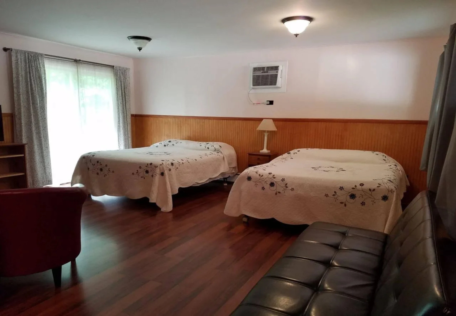 Saratoga Garden Motel