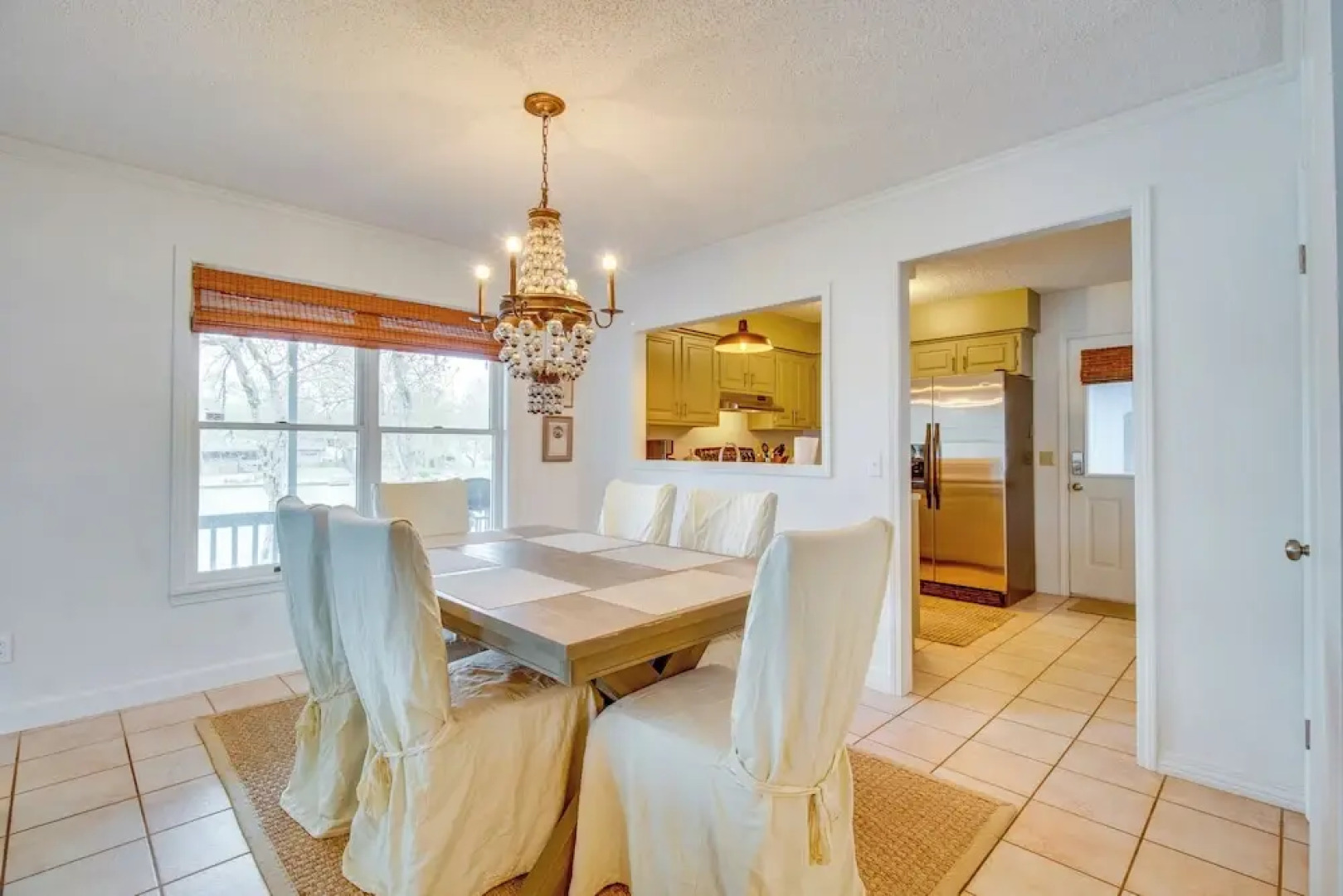 Lakefront Arkansas Abode - Deck, Grill & Fire Pit!