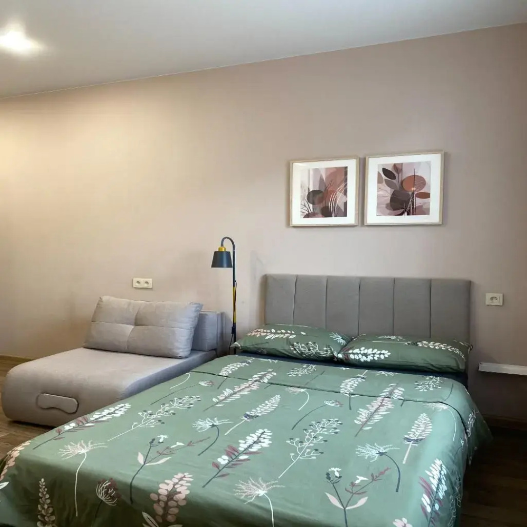 Желтый Нарцисс на улице Уральская