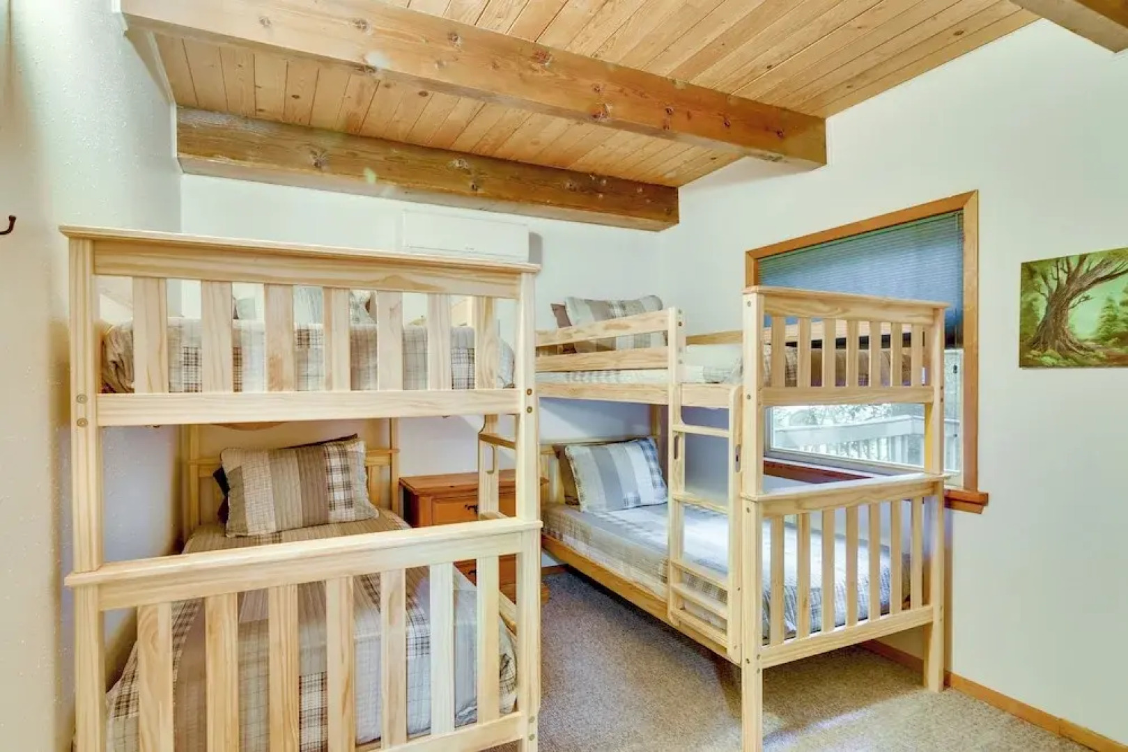 Peaceful Mt. Hood Cabin w/ Hot Tub & Fire Pit!