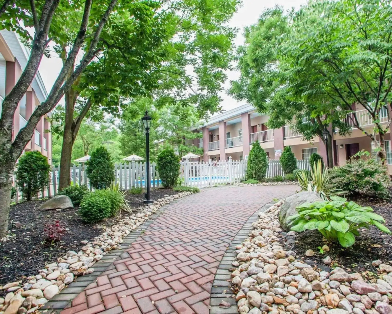 Clarion Hotel Palmer Inn