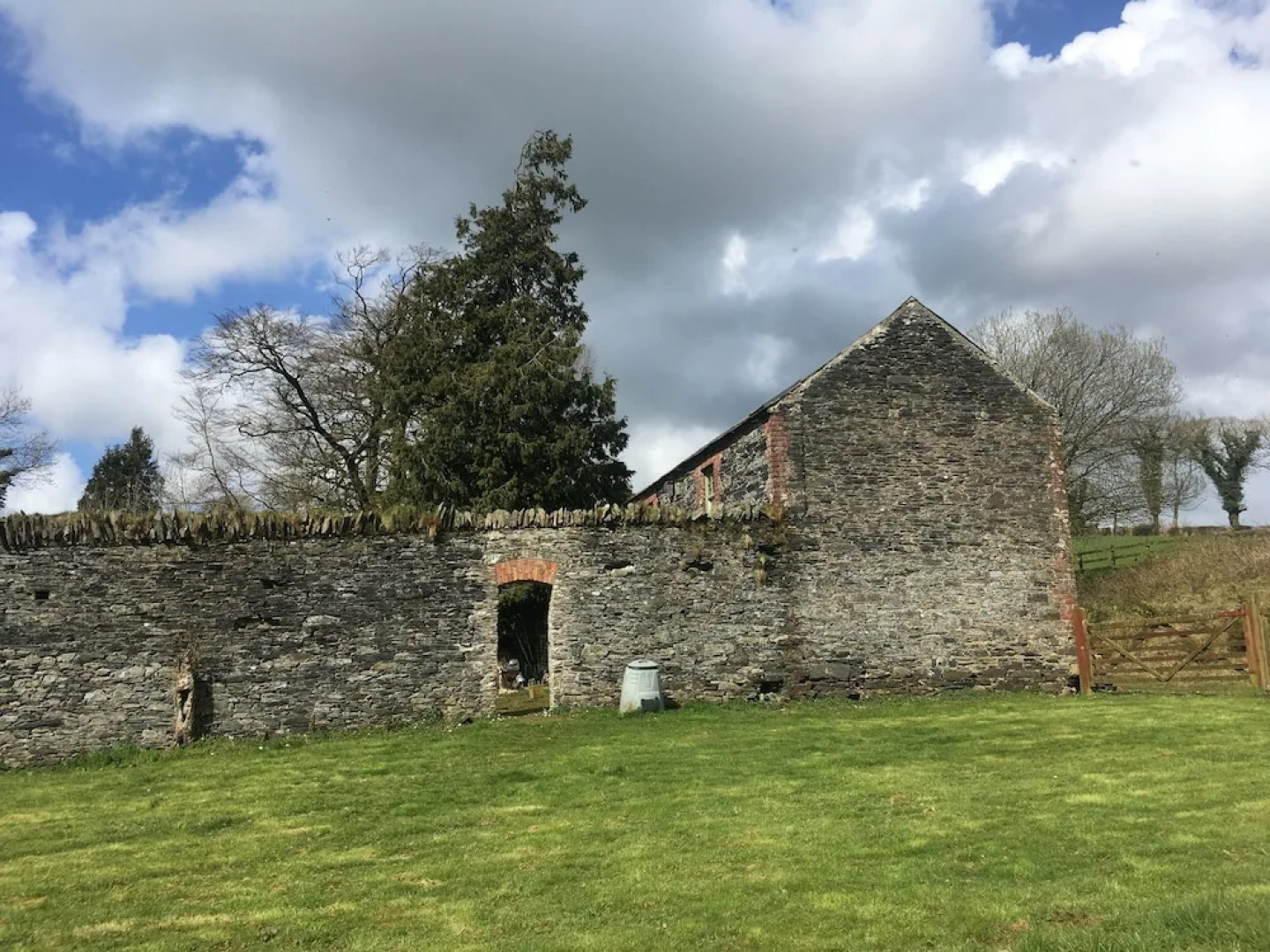 Period Coachhouse on organic farm