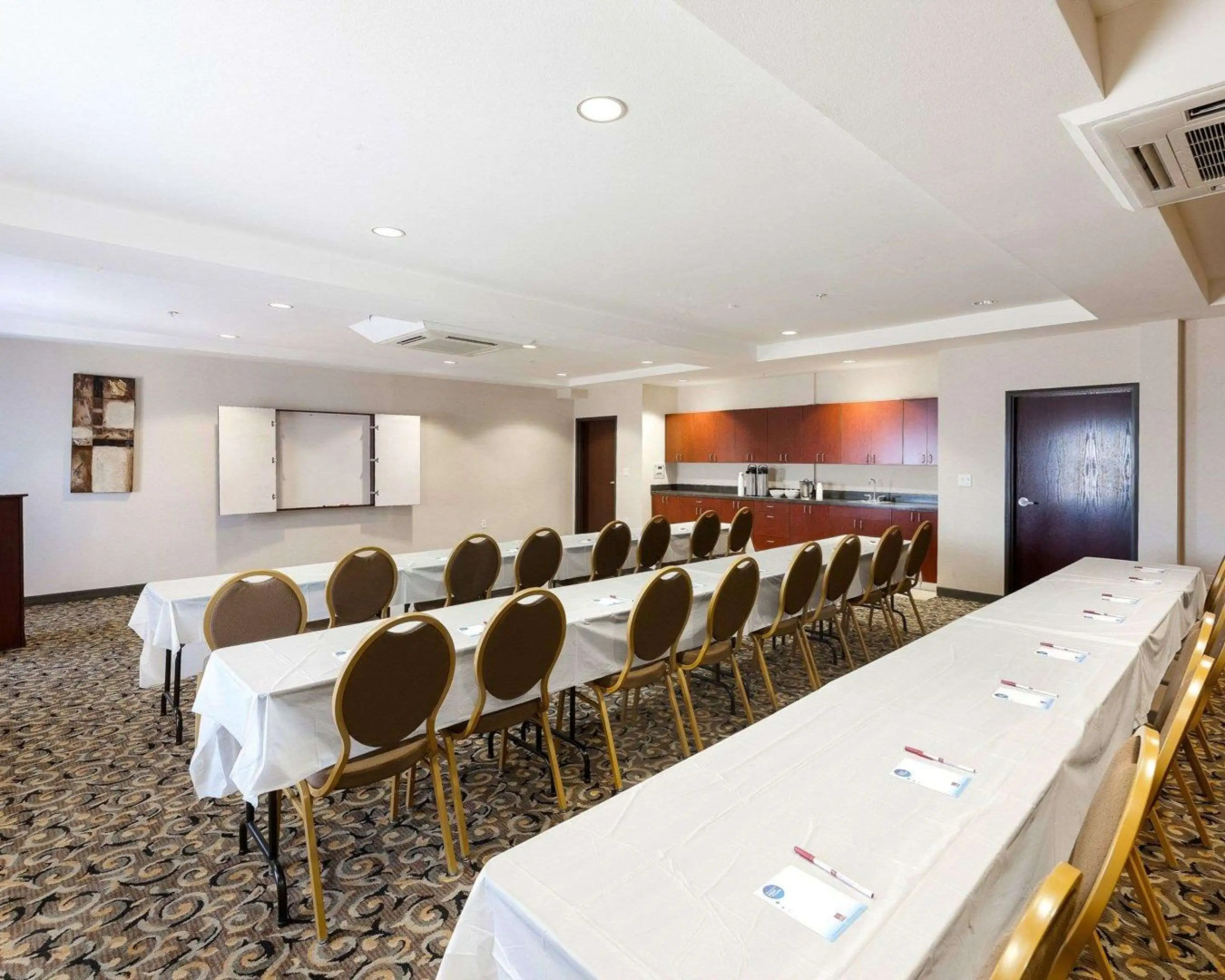 Comfort Suites University